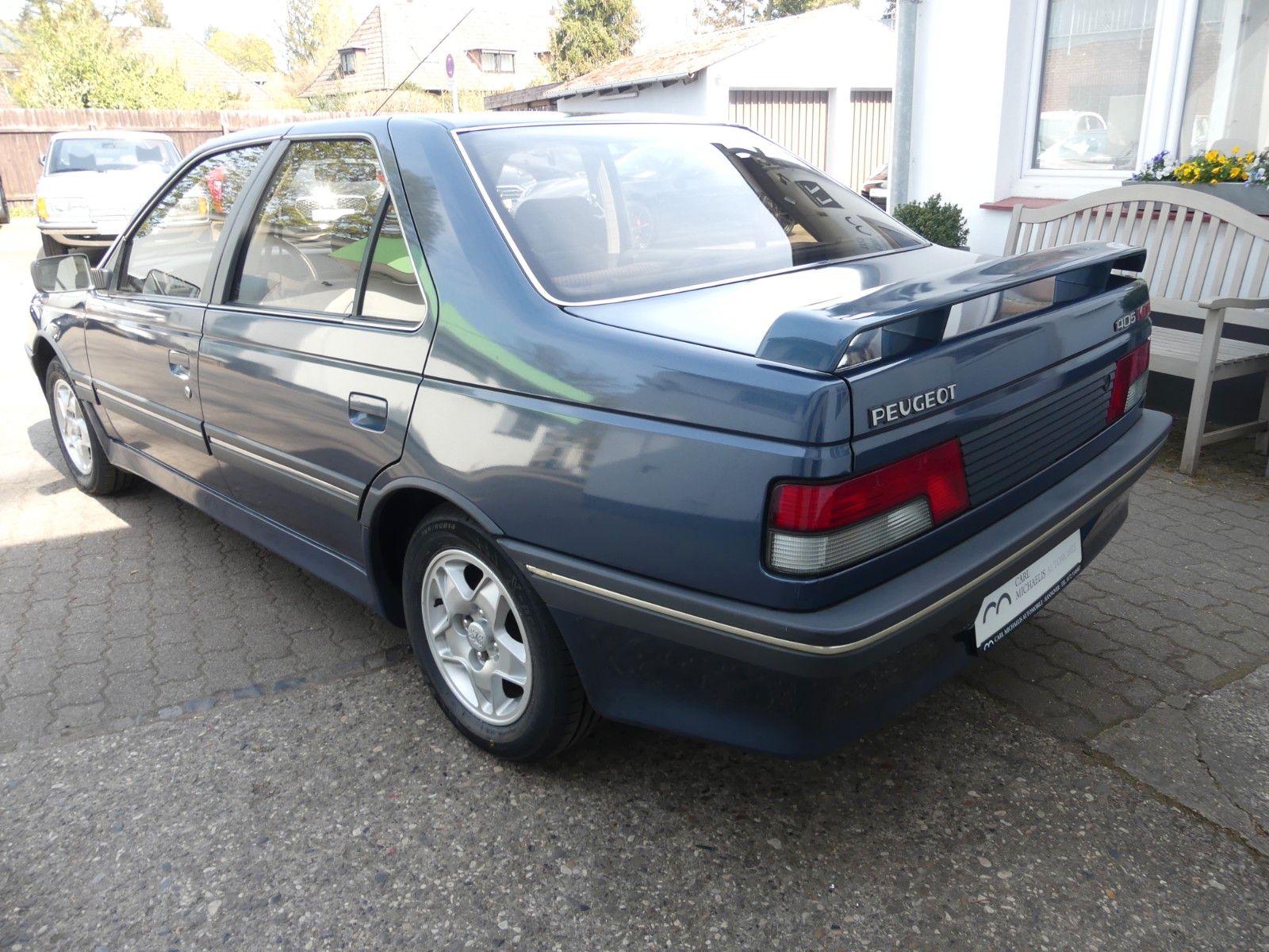 Fahrzeugabbildung Peugeot 405 Mi 16 V SPORTLICHES SAMMLERSTÜCK