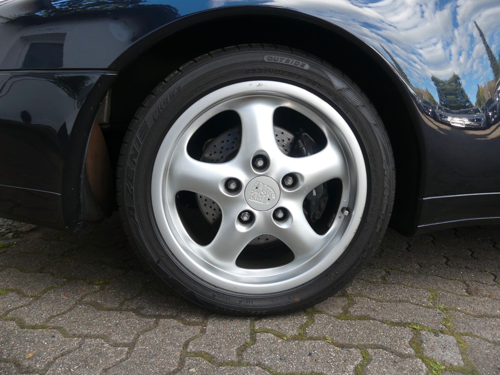 Fahrzeugabbildung Porsche 911 / 993 Carrera 2 Coupe, Tiptronik