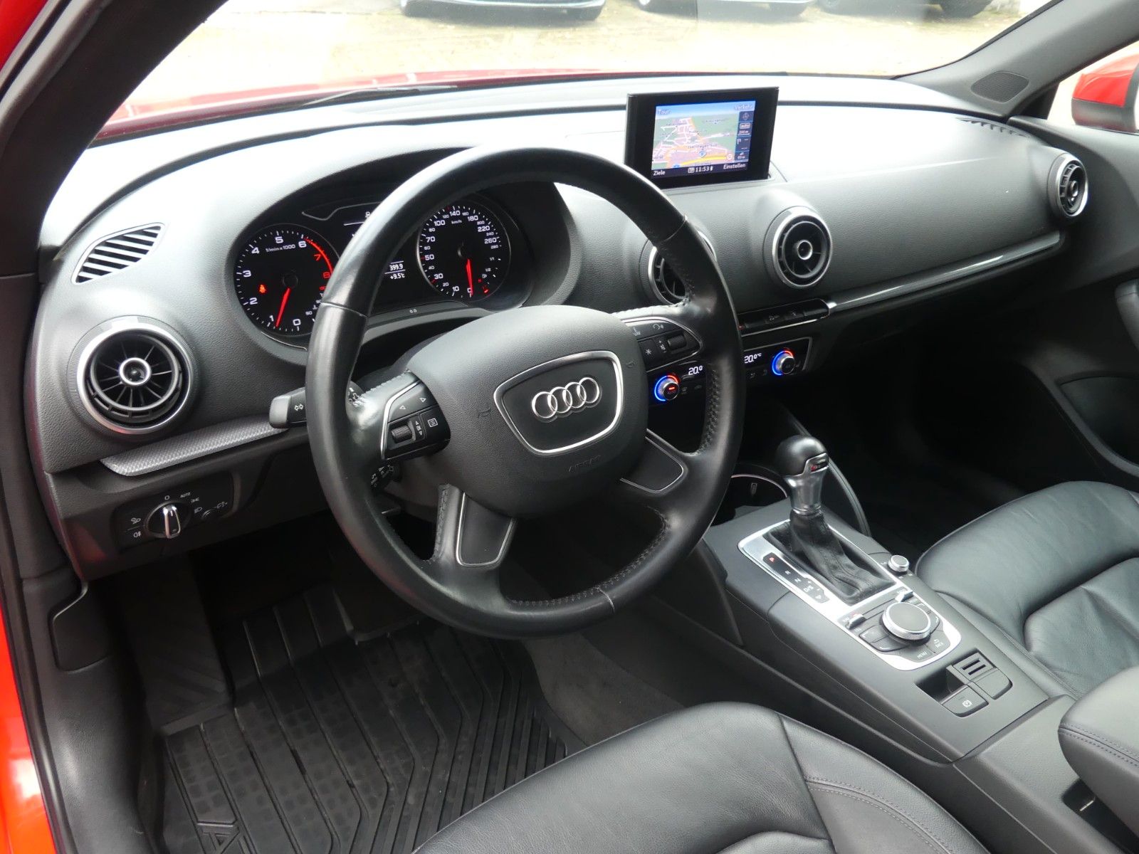 Fahrzeugabbildung Audi A3 Sportback ambiente, 2. Hd., Aut., Leder, LED