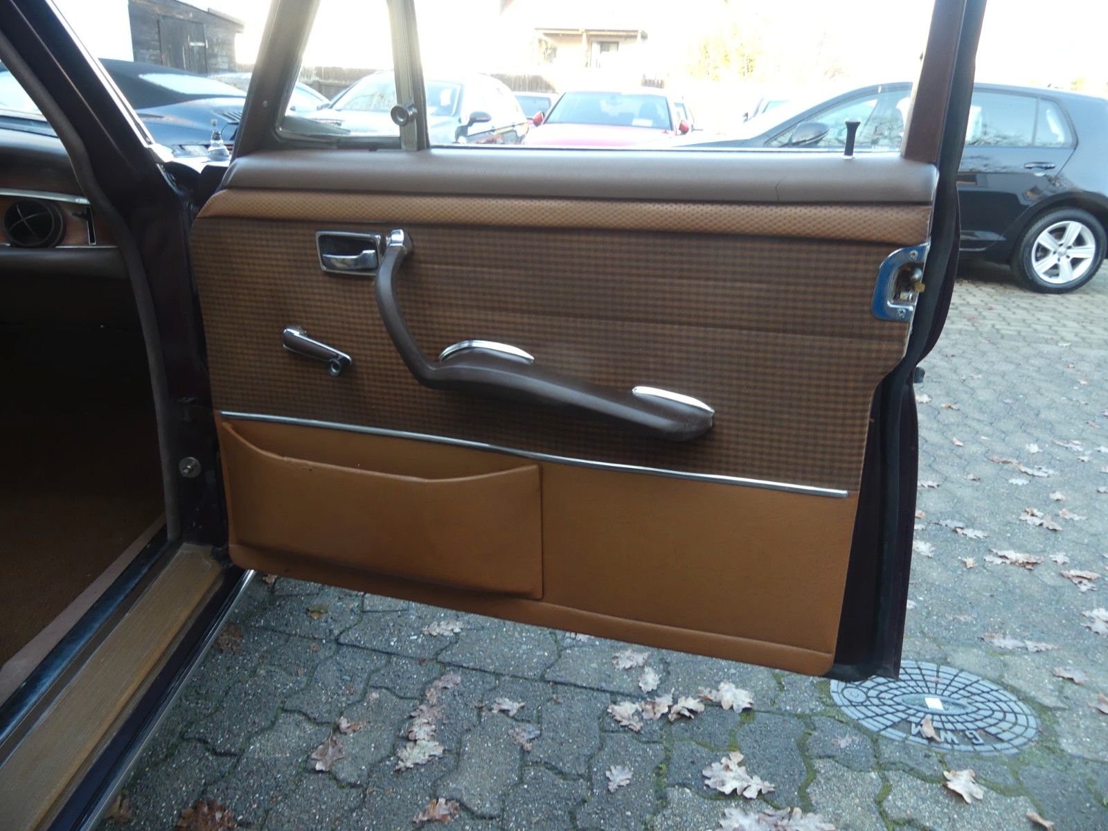 Fahrzeugabbildung Mercedes-Benz 280 SE