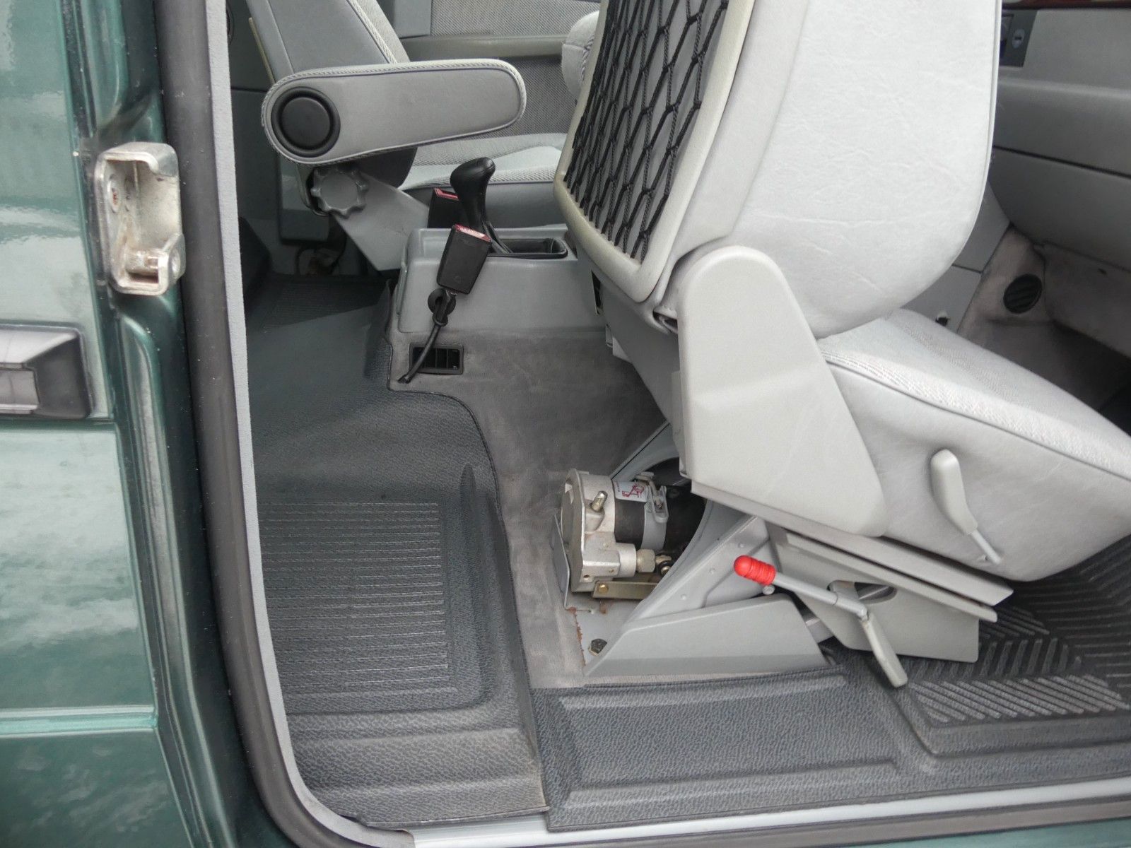 Fahrzeugabbildung Mercedes-Benz G 350 TD Station kurz, orig. 2. deutsche Hand