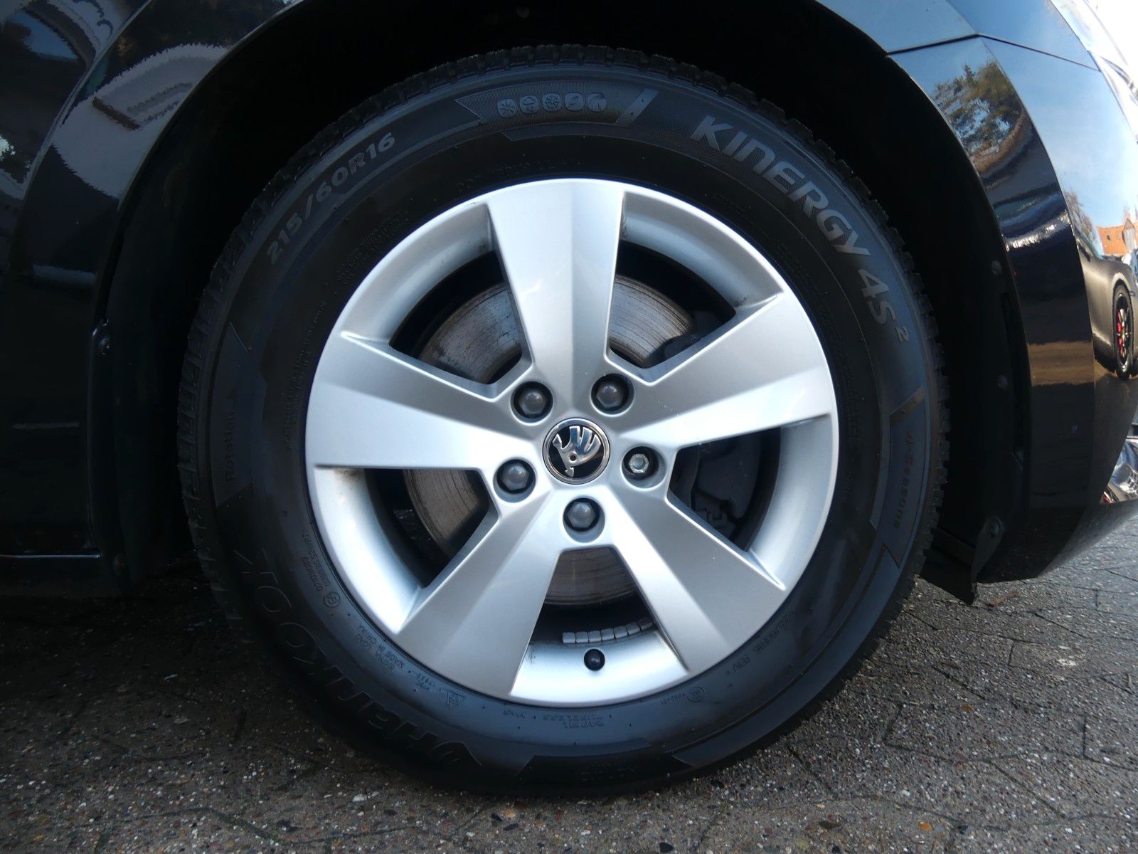 Fahrzeugabbildung Skoda Superb Combi Ambition 4x4, Navi, Kamera, Leder