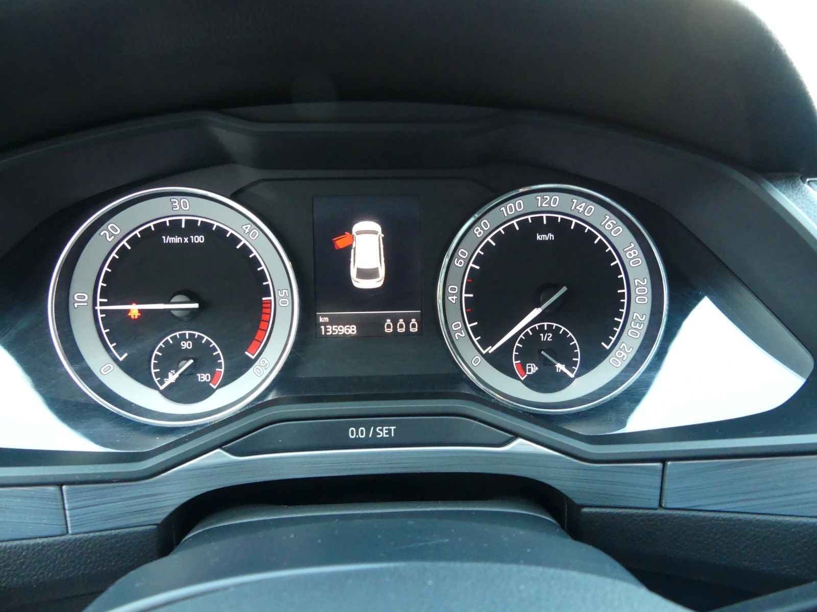 Fahrzeugabbildung Skoda Superb Combi Ambition 4x4, Navi, Kamera, Leder
