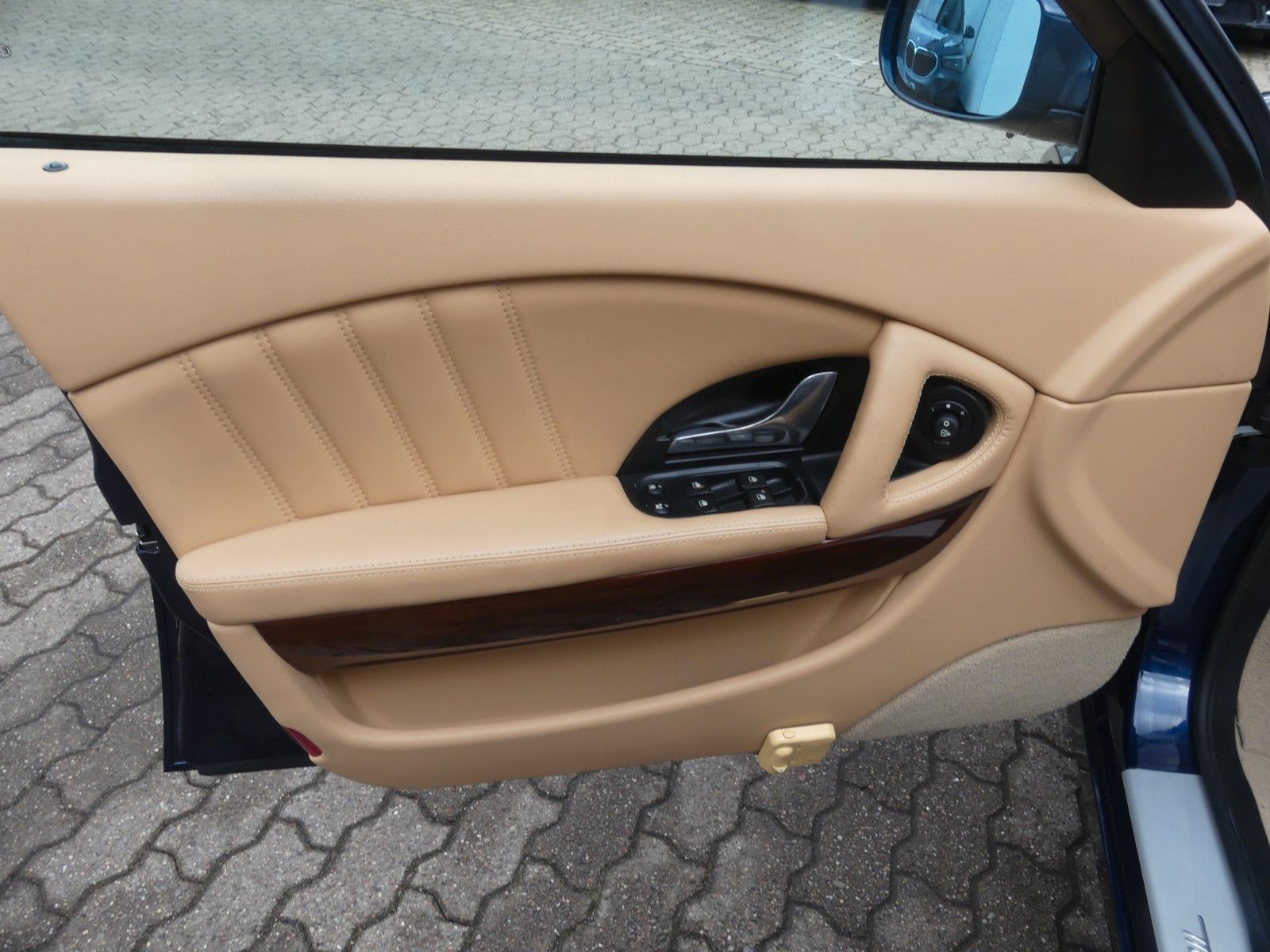 Fahrzeugabbildung Maserati Quattroporte 4.2 V8 Executive GT Automatic