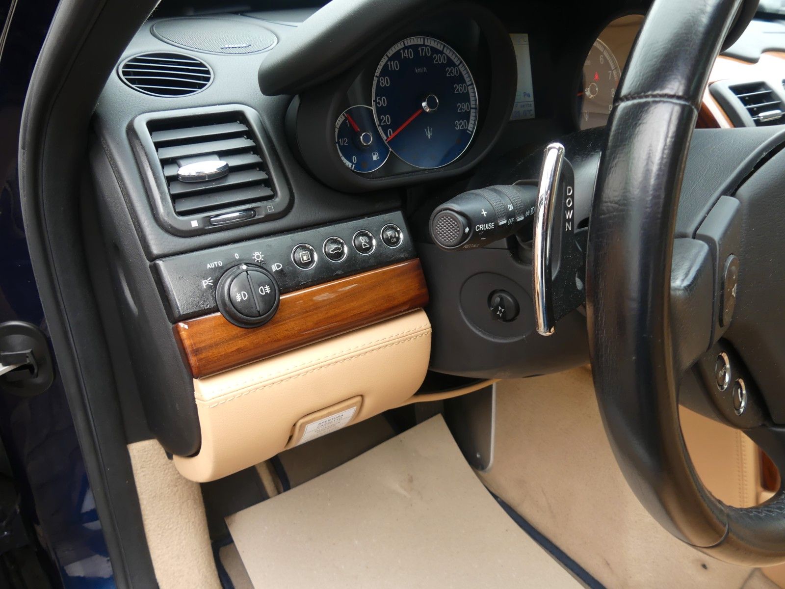 Fahrzeugabbildung Maserati Quattroporte 4.2 V8 Executive GT Automatic