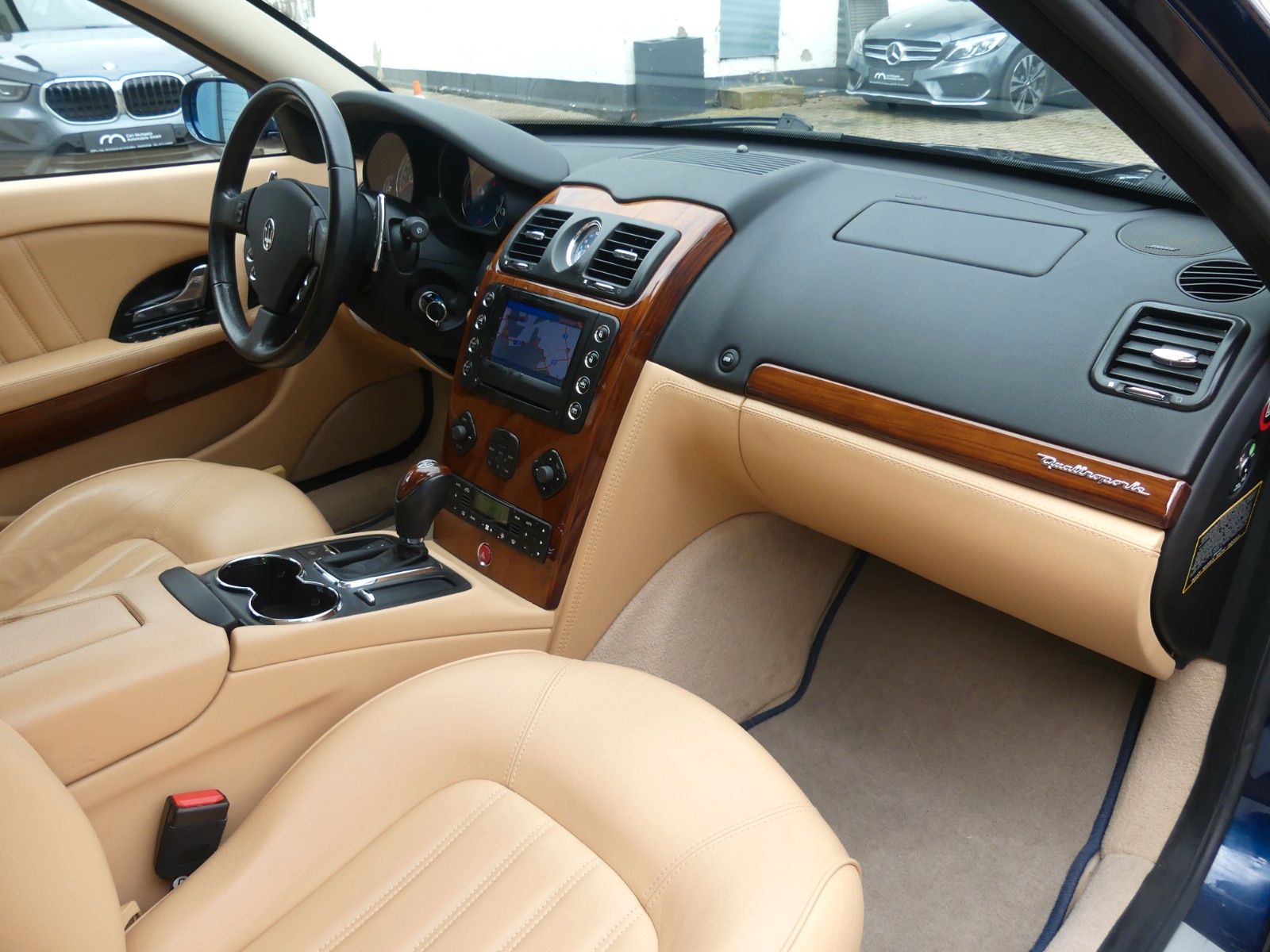 Fahrzeugabbildung Maserati Quattroporte 4.2 V8 Executive GT Automatic
