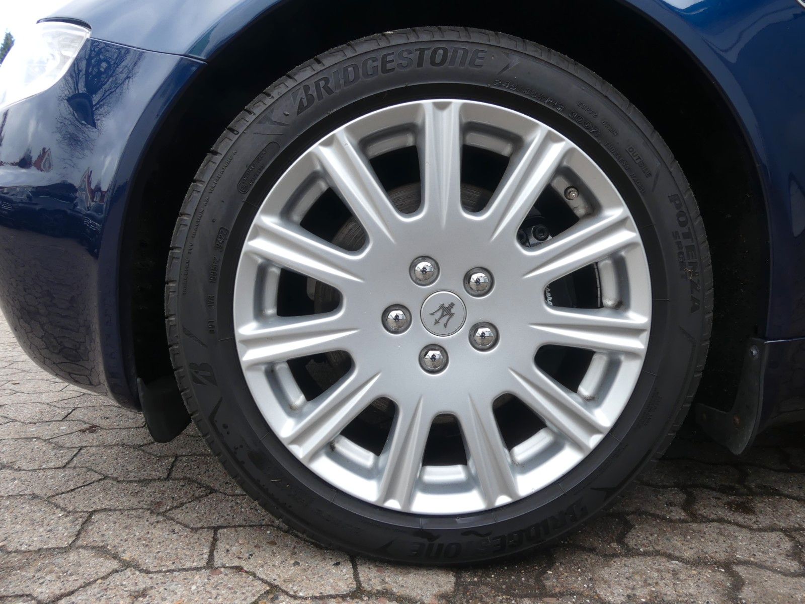 Fahrzeugabbildung Maserati Quattroporte 4.2 V8 Executive GT Automatic