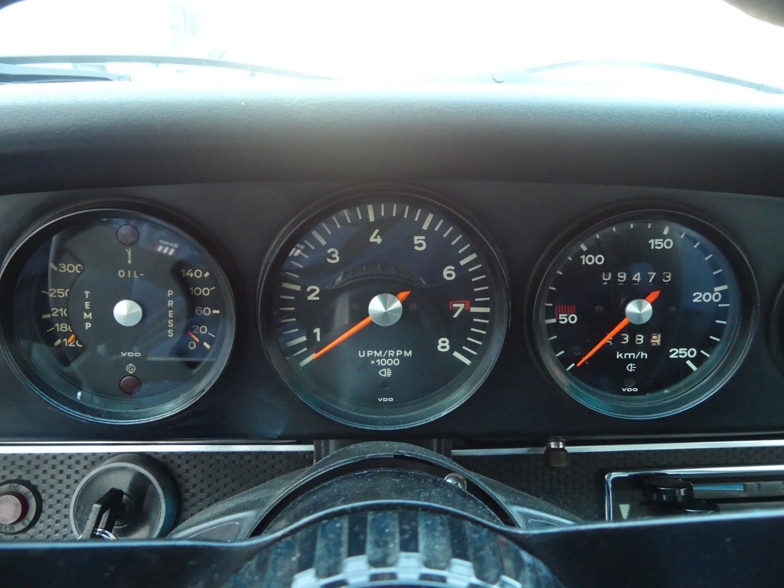 Fahrzeugabbildung Porsche 911 E Targa mit 114 KW in einem Top Zustand