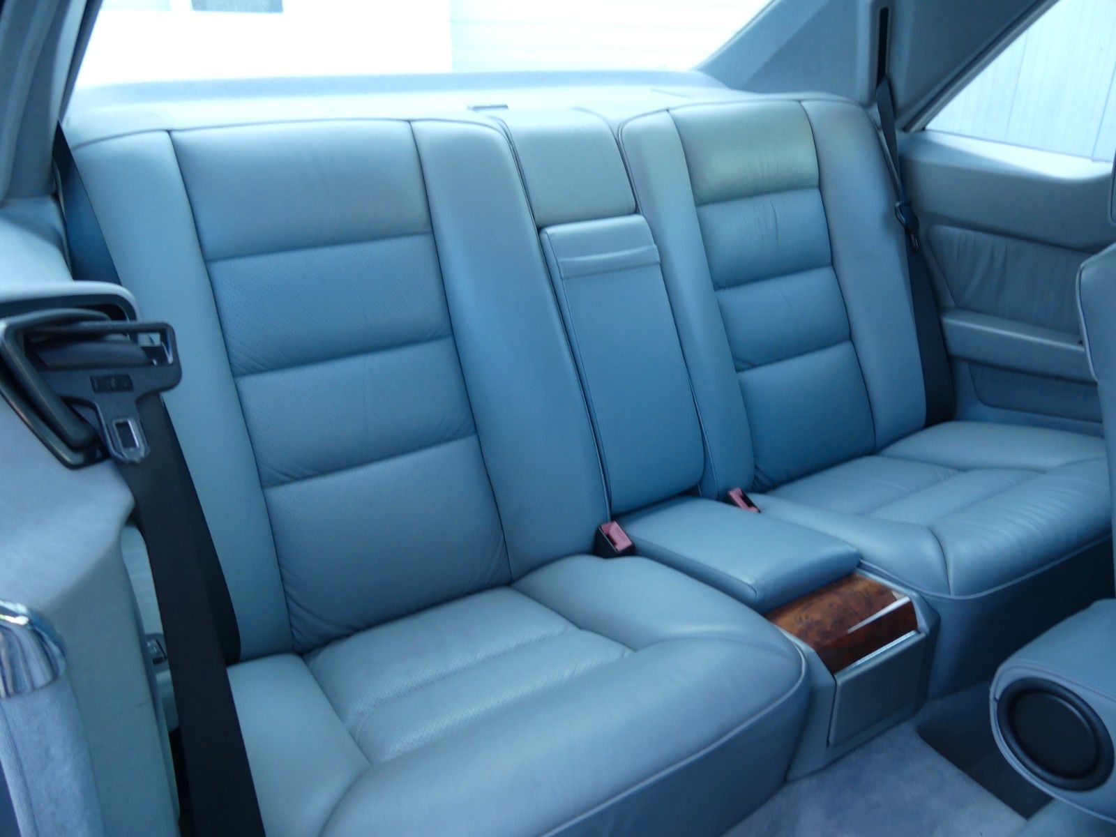 Fahrzeugabbildung Mercedes-Benz 300 CE 24 V, H-Kennzeichen. und MB Scheckheft