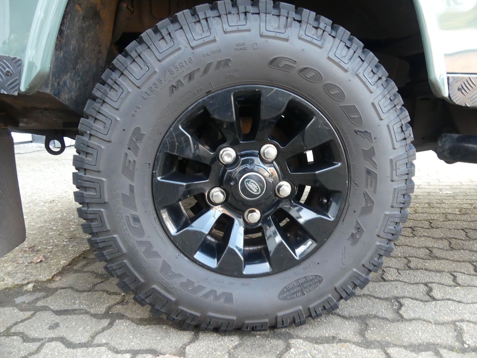 Fahrzeugabbildung Land Rover Defender 110 E Station EINZELSTÜCK
