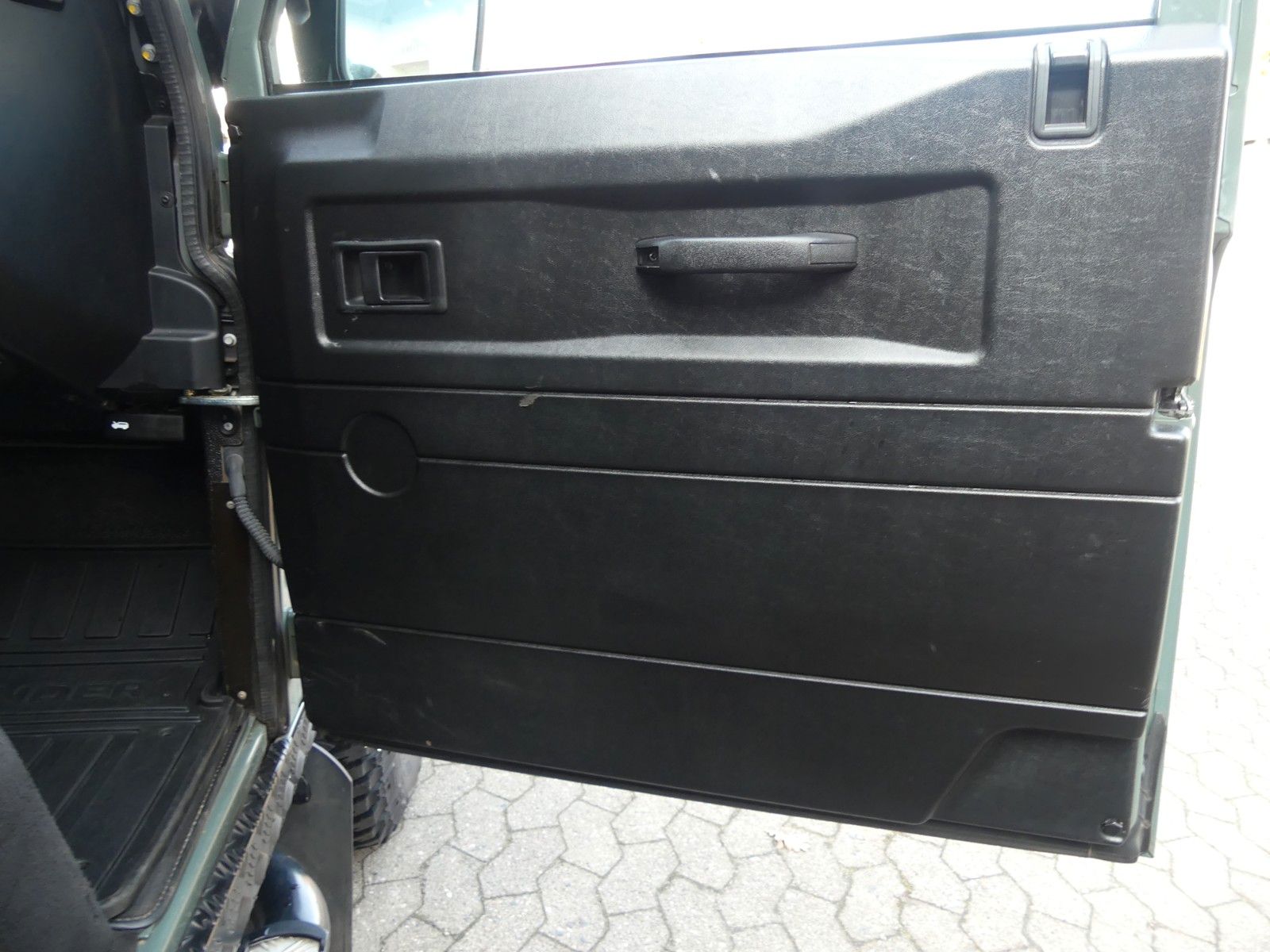 Fahrzeugabbildung Land Rover Defender 110 E Station EINZELSTÜCK