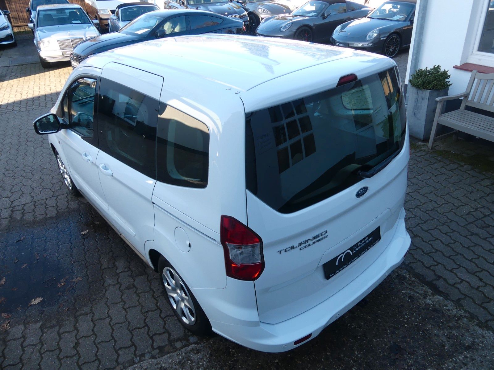 Fahrzeugabbildung Ford Tourneo Courier Trend, 2. Hd., Klima