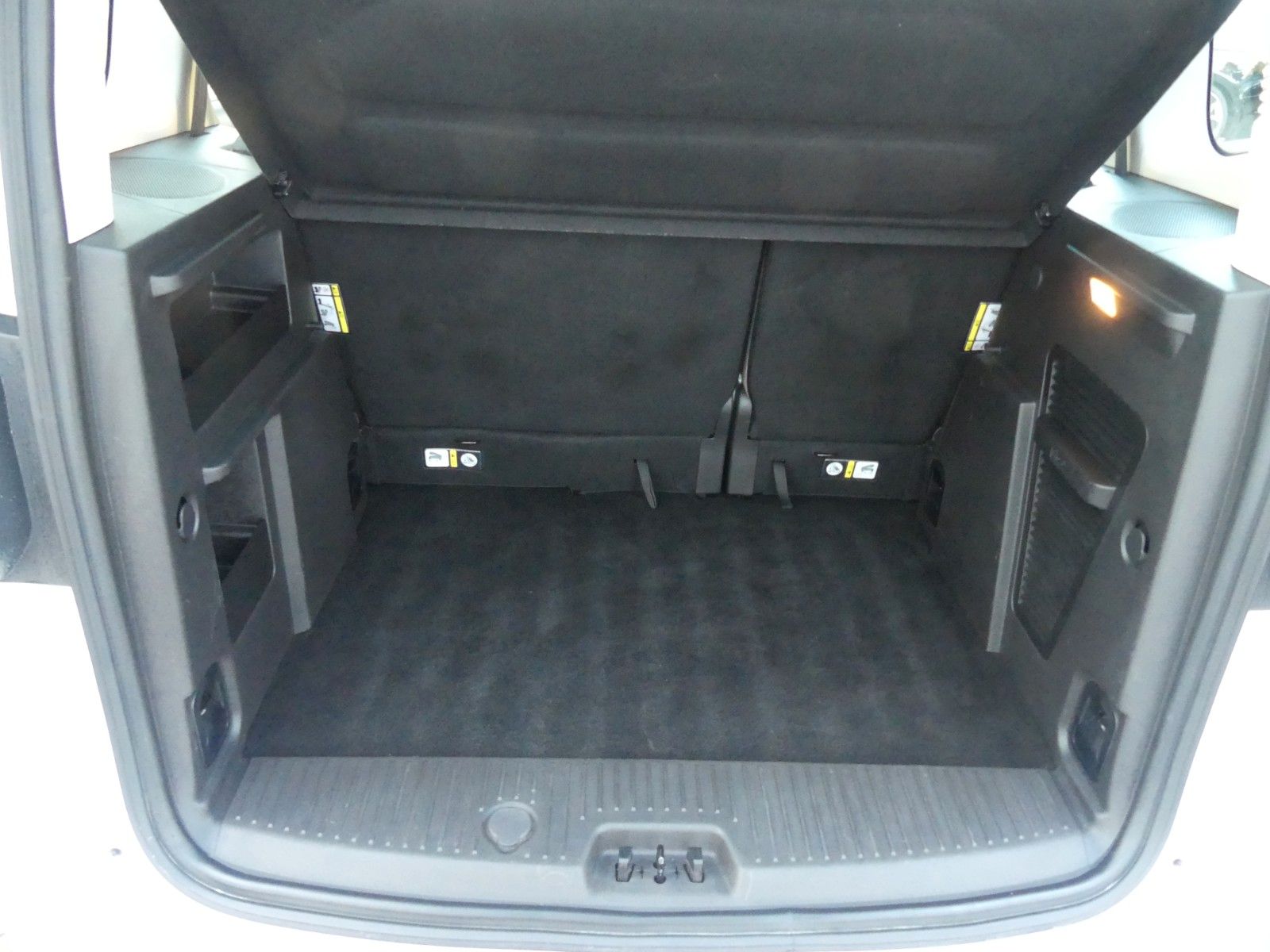 Fahrzeugabbildung Ford Tourneo Courier Trend, 2. Hd., Klima