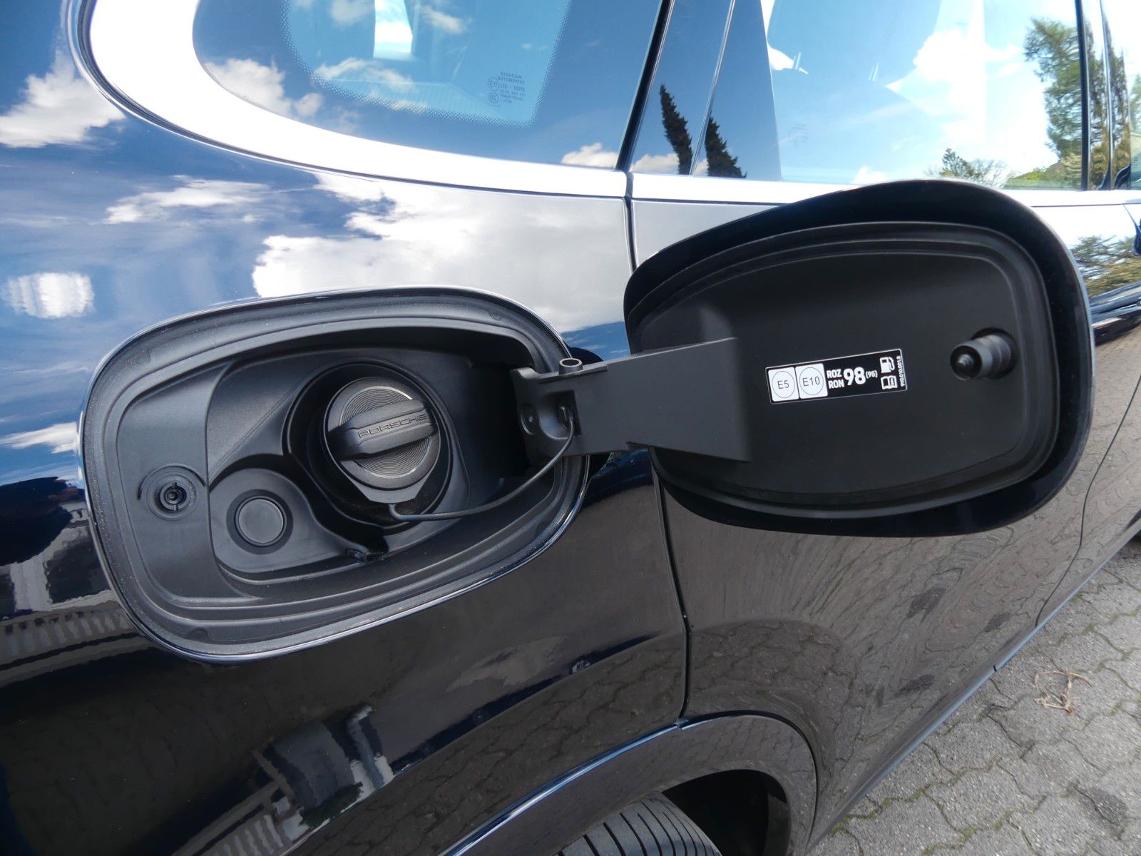 Fahrzeugabbildung Porsche Cayenne E-Hybrid, 1. Hand, Scheckheft Porsche