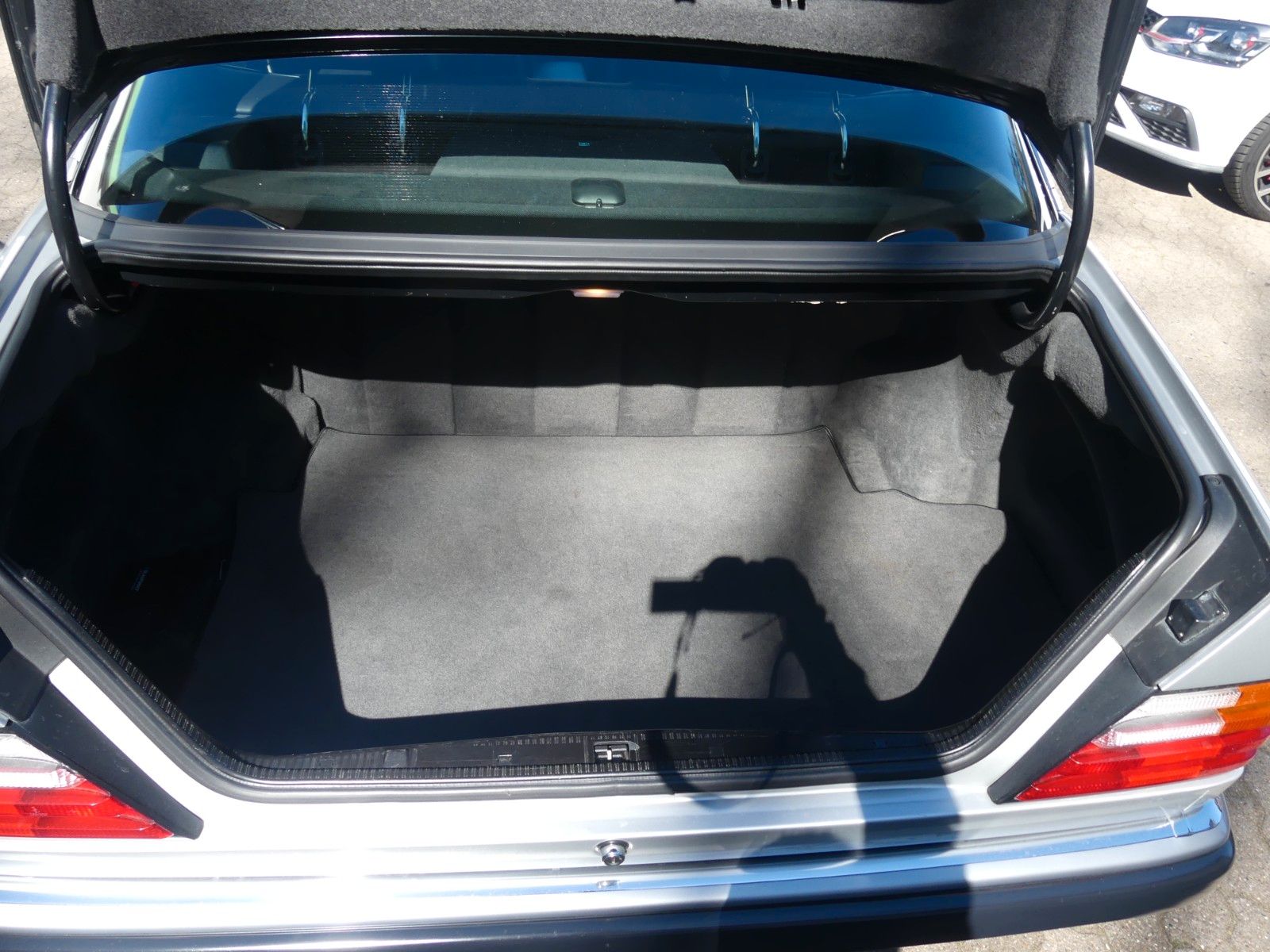 Fahrzeugabbildung Mercedes-Benz E 500 / 500 E 1. Hand / SAMMLERFAHRZEUG
