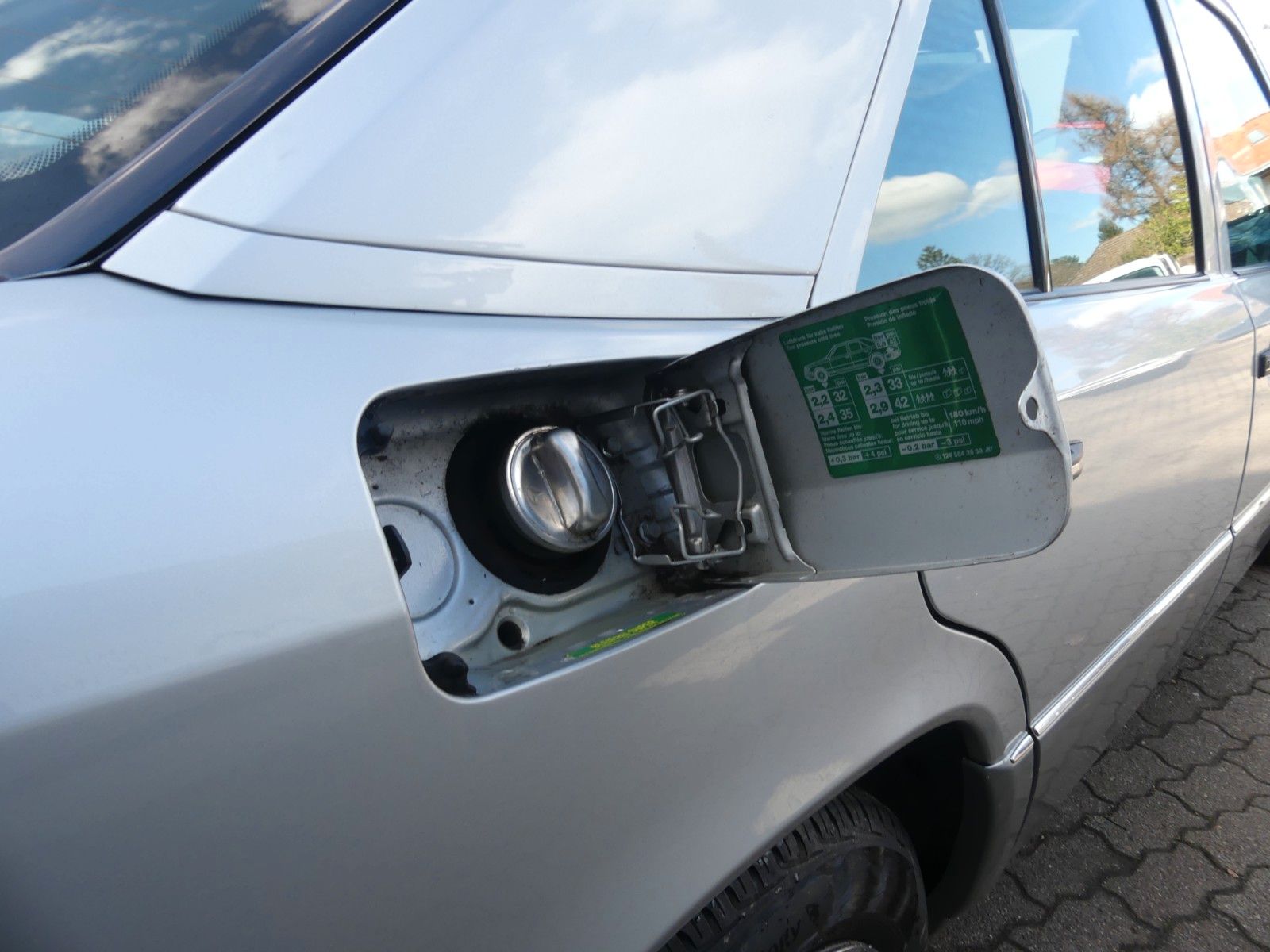 Fahrzeugabbildung Mercedes-Benz E 280, 2. Hand, Aut., Klima, Schiebed., H-Kennz.
