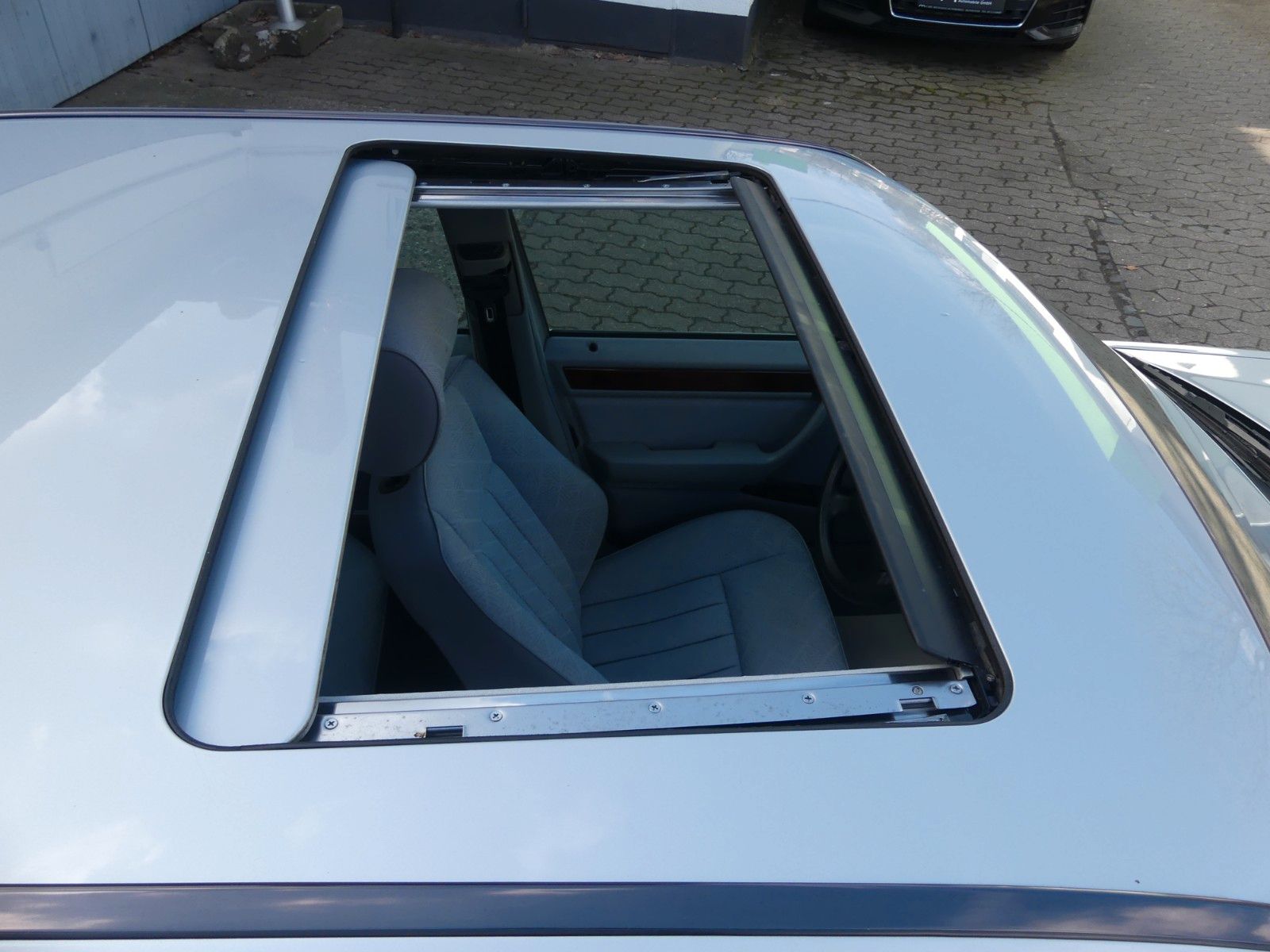 Fahrzeugabbildung Mercedes-Benz E 280, 2. Hand, Aut., Klima, Schiebed., H-Kennz.