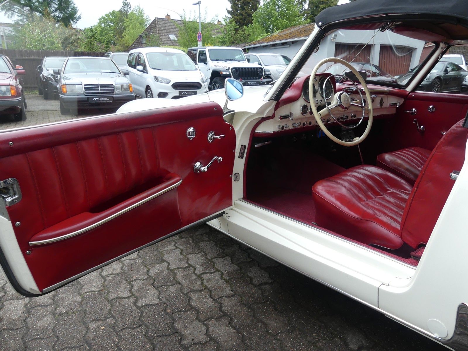 Fahrzeugabbildung Mercedes-Benz 190 SL, aus Sammlerhand, Kerngesund, 3-Sitzer