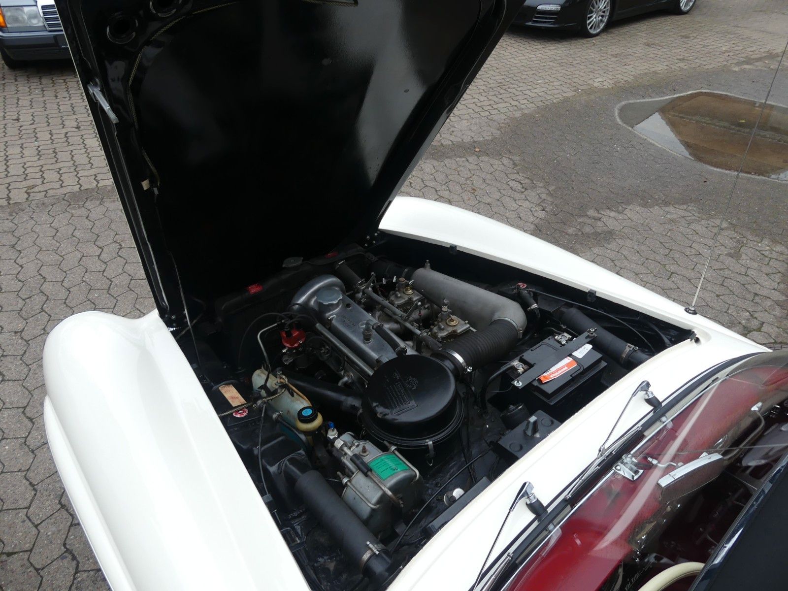 Fahrzeugabbildung Mercedes-Benz 190 SL, aus Sammlerhand, Kerngesund, 3-Sitzer