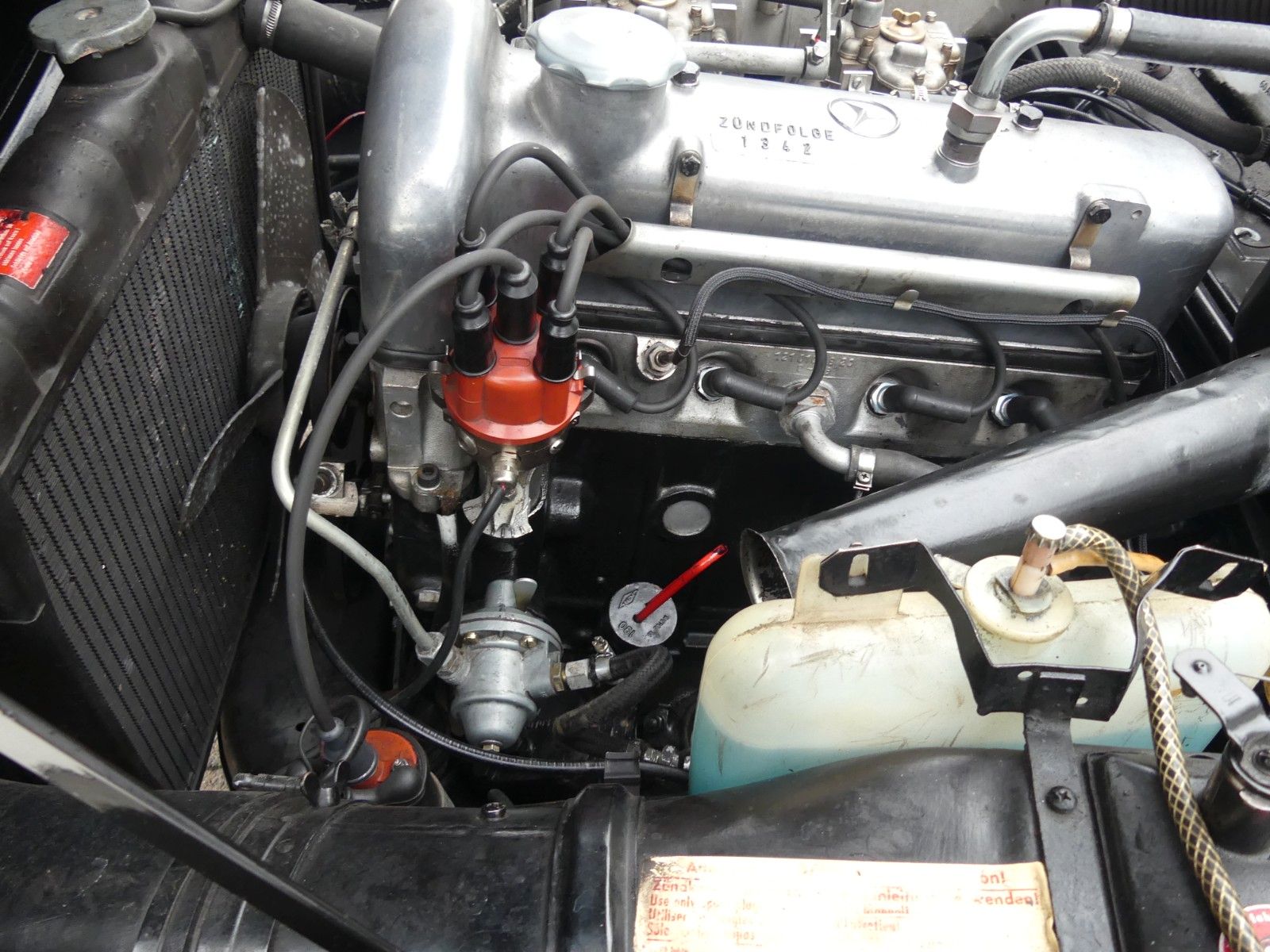 Fahrzeugabbildung Mercedes-Benz 190 SL, aus Sammlerhand, Kerngesund, 3-Sitzer