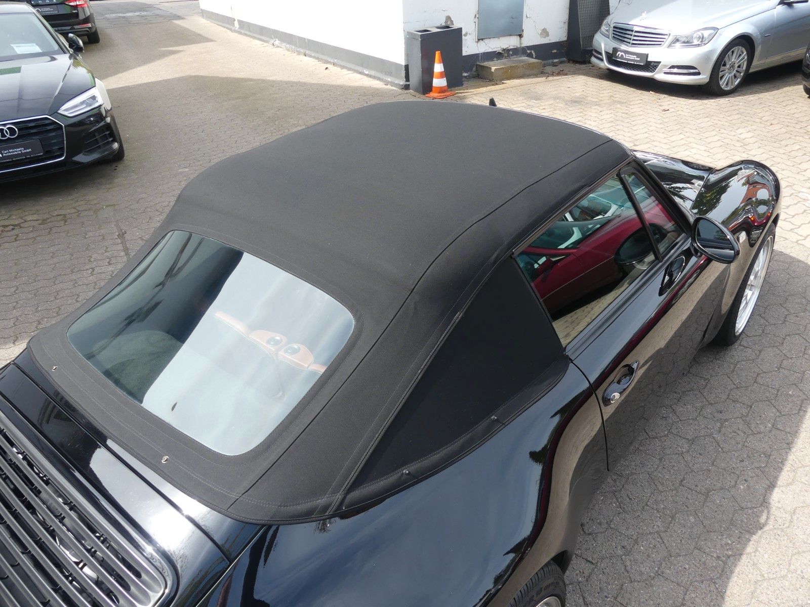 Fahrzeugabbildung Porsche 911 / 993 Carrera 2 Cabrio Top Zustand