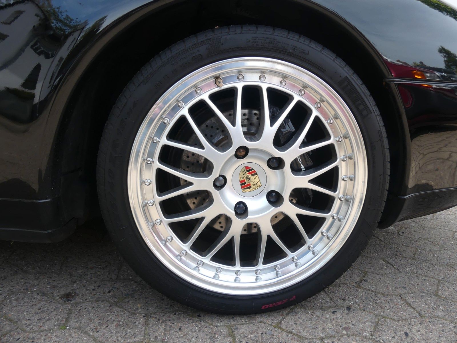 Fahrzeugabbildung Porsche 911 / 993 Carrera 2 Cabrio Top Zustand