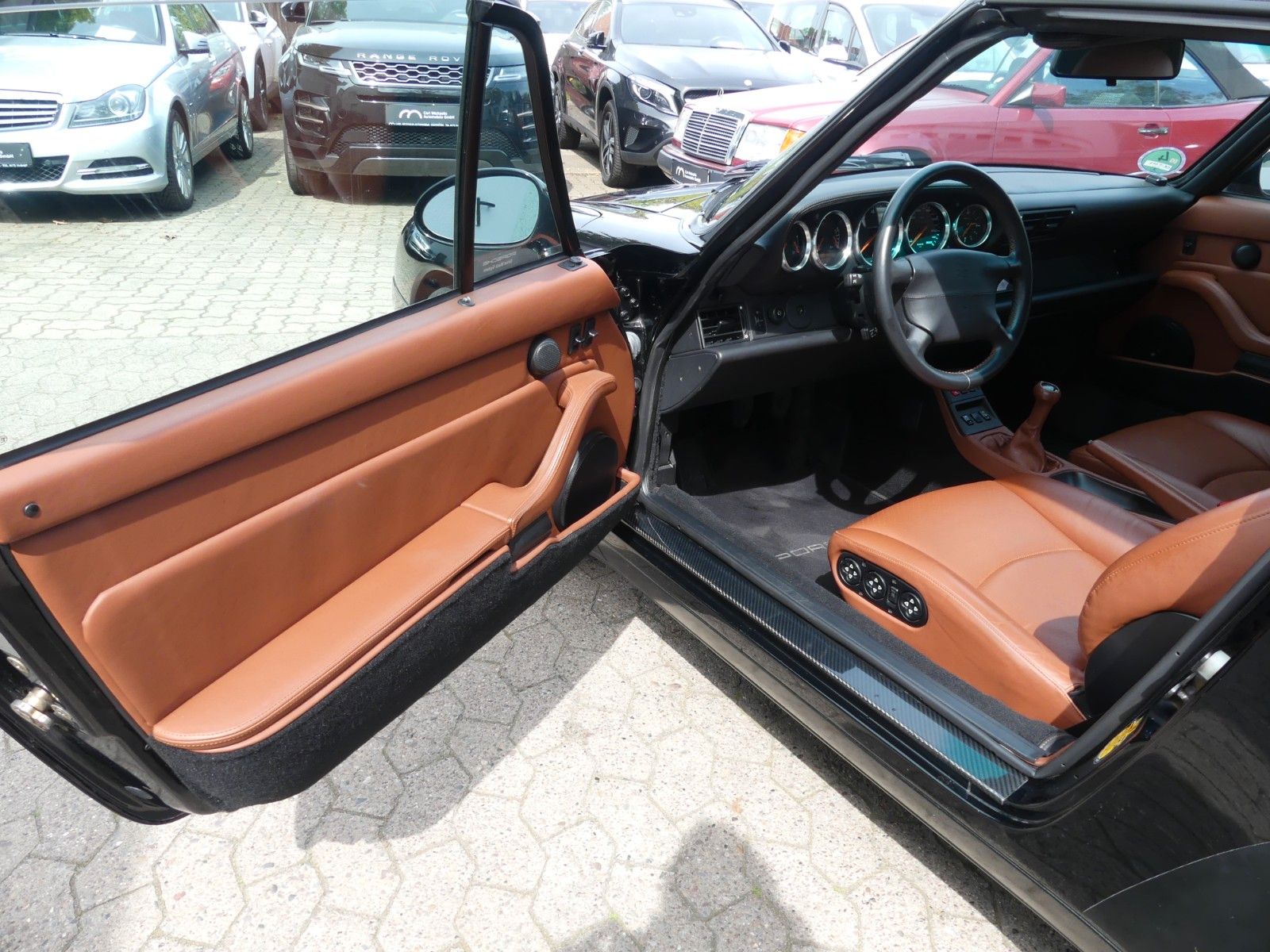 Fahrzeugabbildung Porsche 911 / 993 Carrera 2 Cabrio Top Zustand