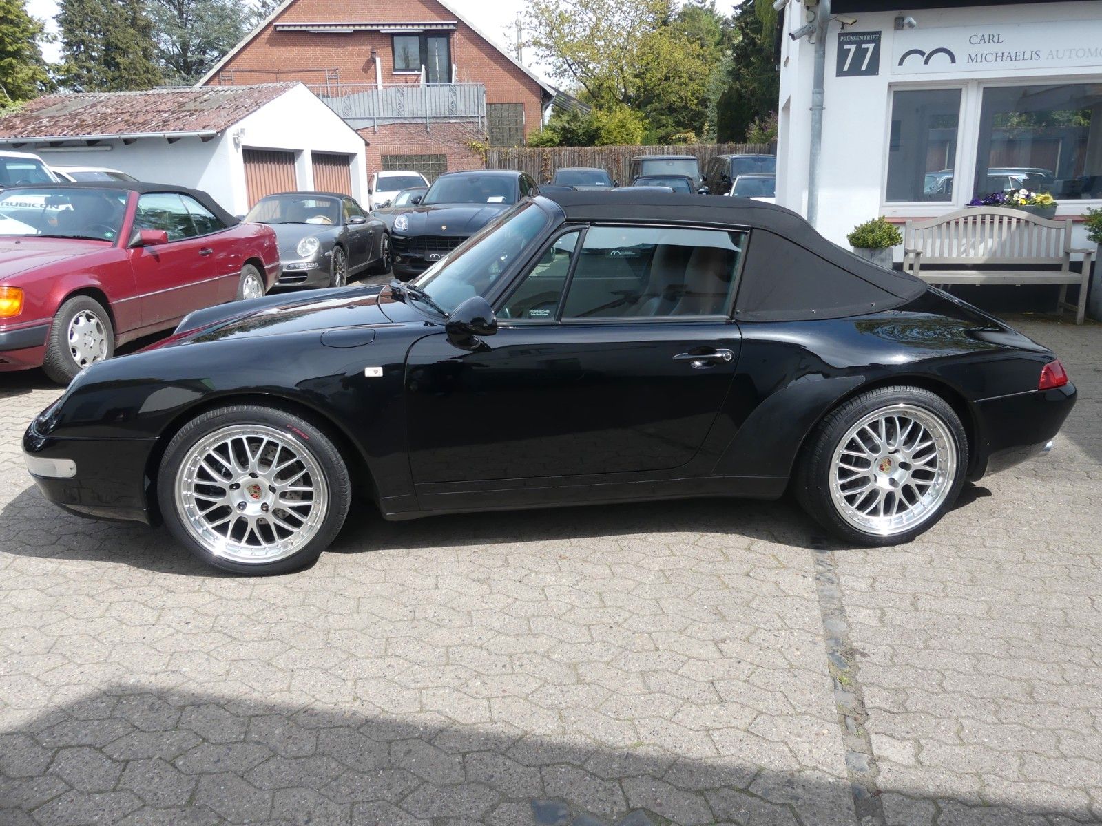 Fahrzeugabbildung Porsche 911 / 993 Carrera 2 Cabrio Top Zustand