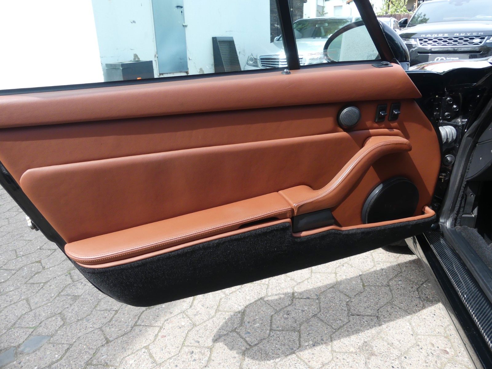 Fahrzeugabbildung Porsche 911 / 993 Carrera 2 Cabrio Top Zustand