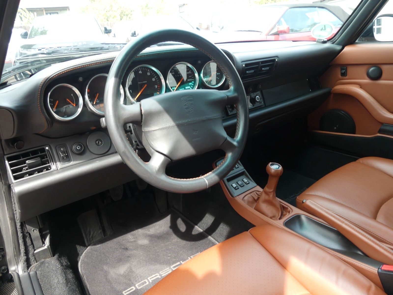 Fahrzeugabbildung Porsche 911 / 993 Carrera 2 Cabrio Top Zustand