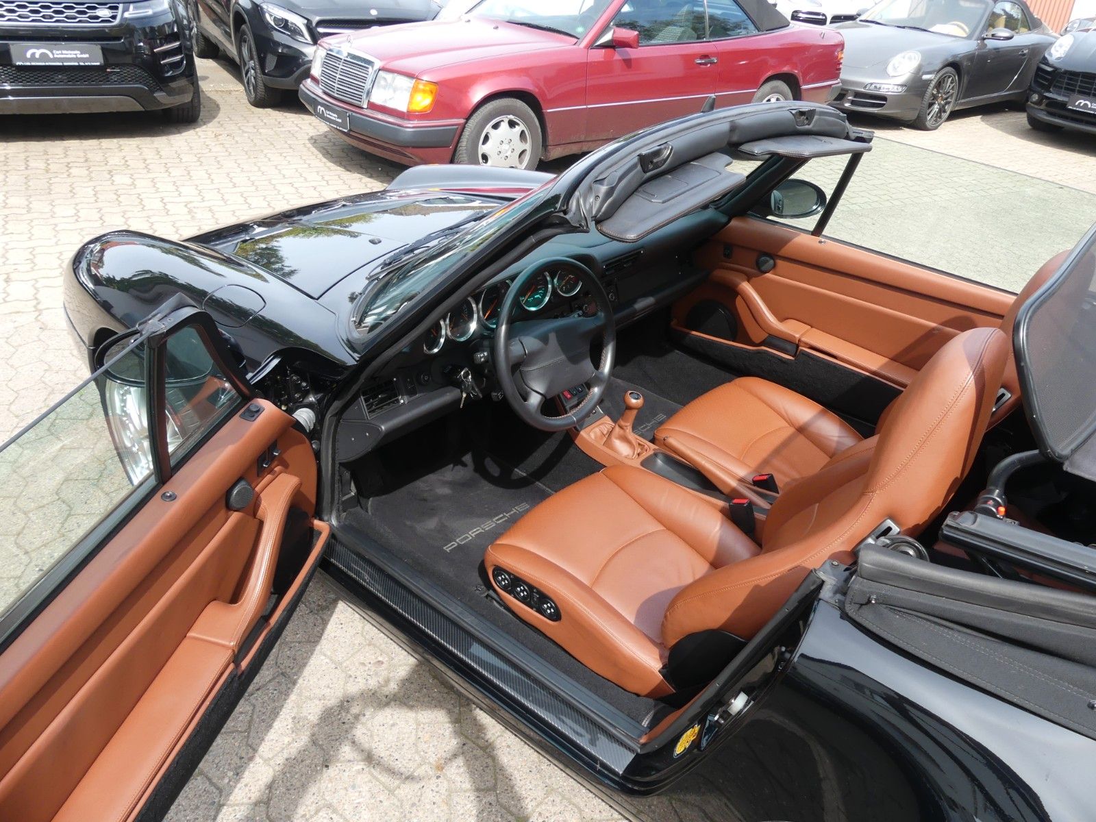 Fahrzeugabbildung Porsche 911 / 993 Carrera 2 Cabrio Top Zustand