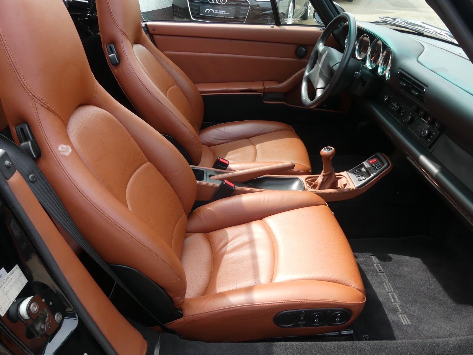 Fahrzeugabbildung Porsche 911 / 993 Carrera 2 Cabrio Top Zustand