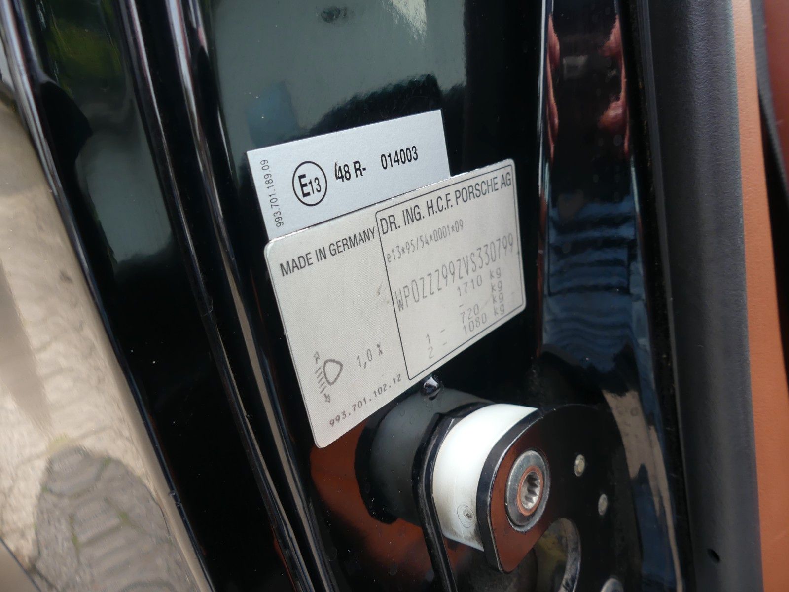 Fahrzeugabbildung Porsche 911 / 993 Carrera 2 Cabrio Top Zustand