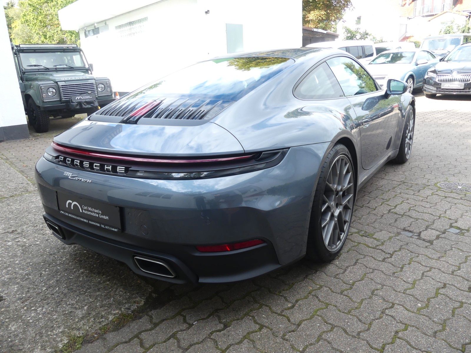 Fahrzeugabbildung Porsche 911 / 992 Carrera, 1. Hd., Zustand NEUWERTIG
