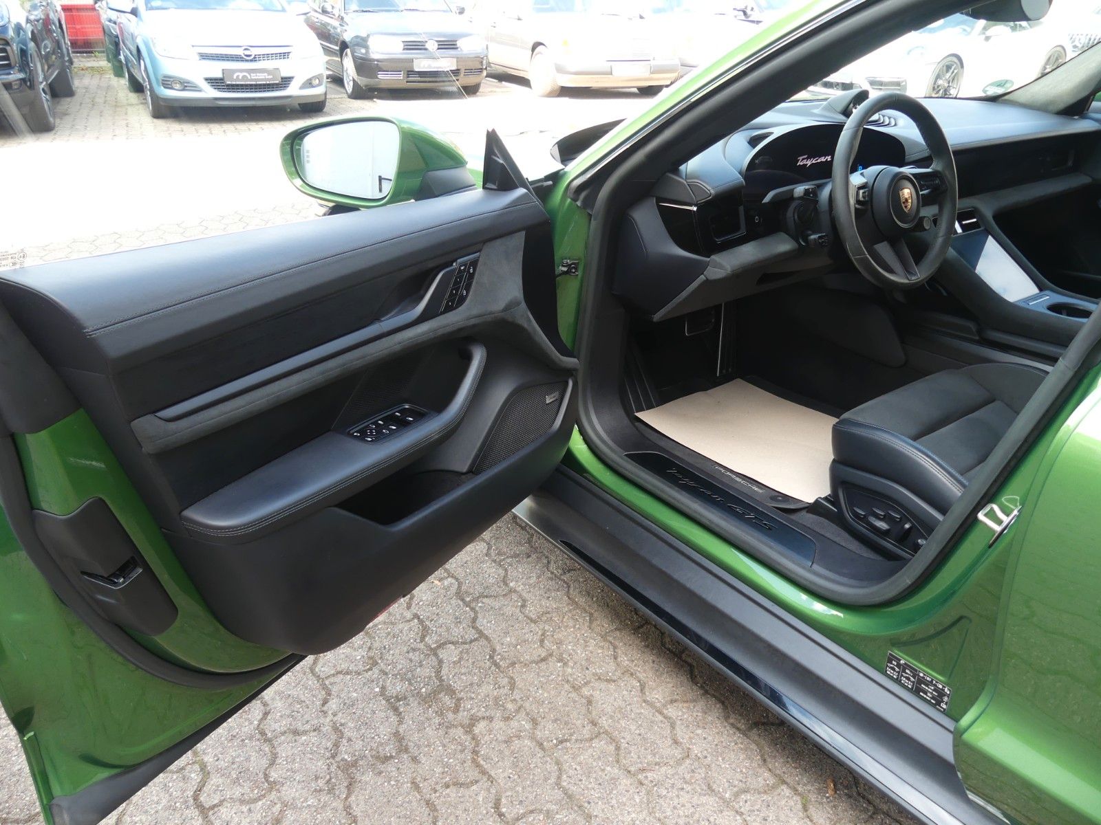 Fahrzeugabbildung Porsche Taycan Sport Turismo GTS, 1.Hand, BOSE, 21 Zoll