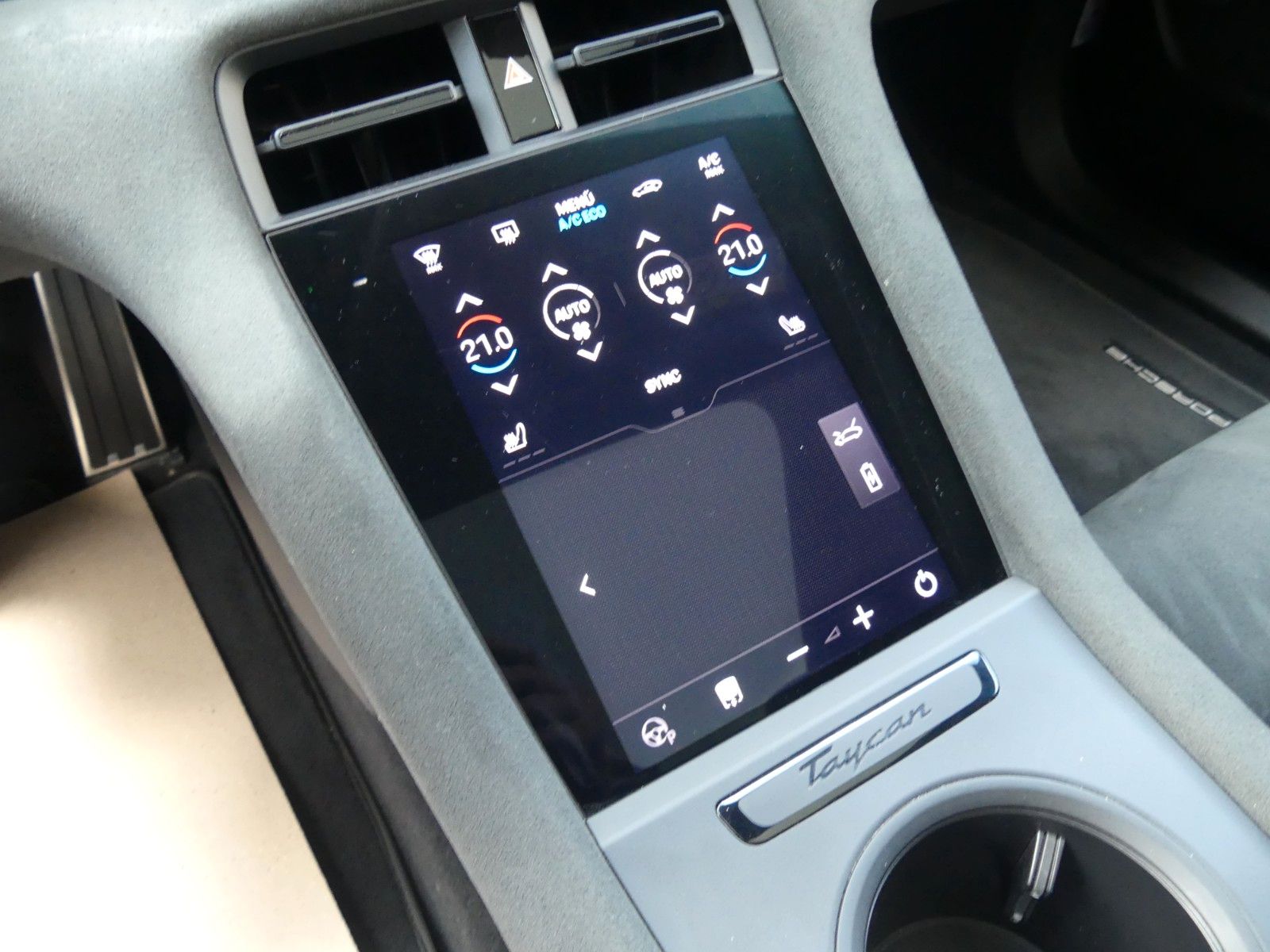 Fahrzeugabbildung Porsche Taycan Sport Turismo GTS, 1.Hand, BOSE, 21 Zoll