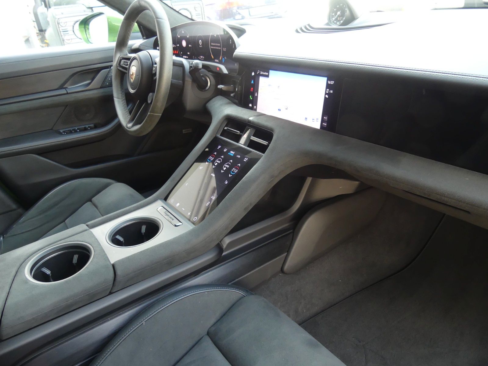 Fahrzeugabbildung Porsche Taycan Sport Turismo GTS, 1.Hand, BOSE, 21 Zoll
