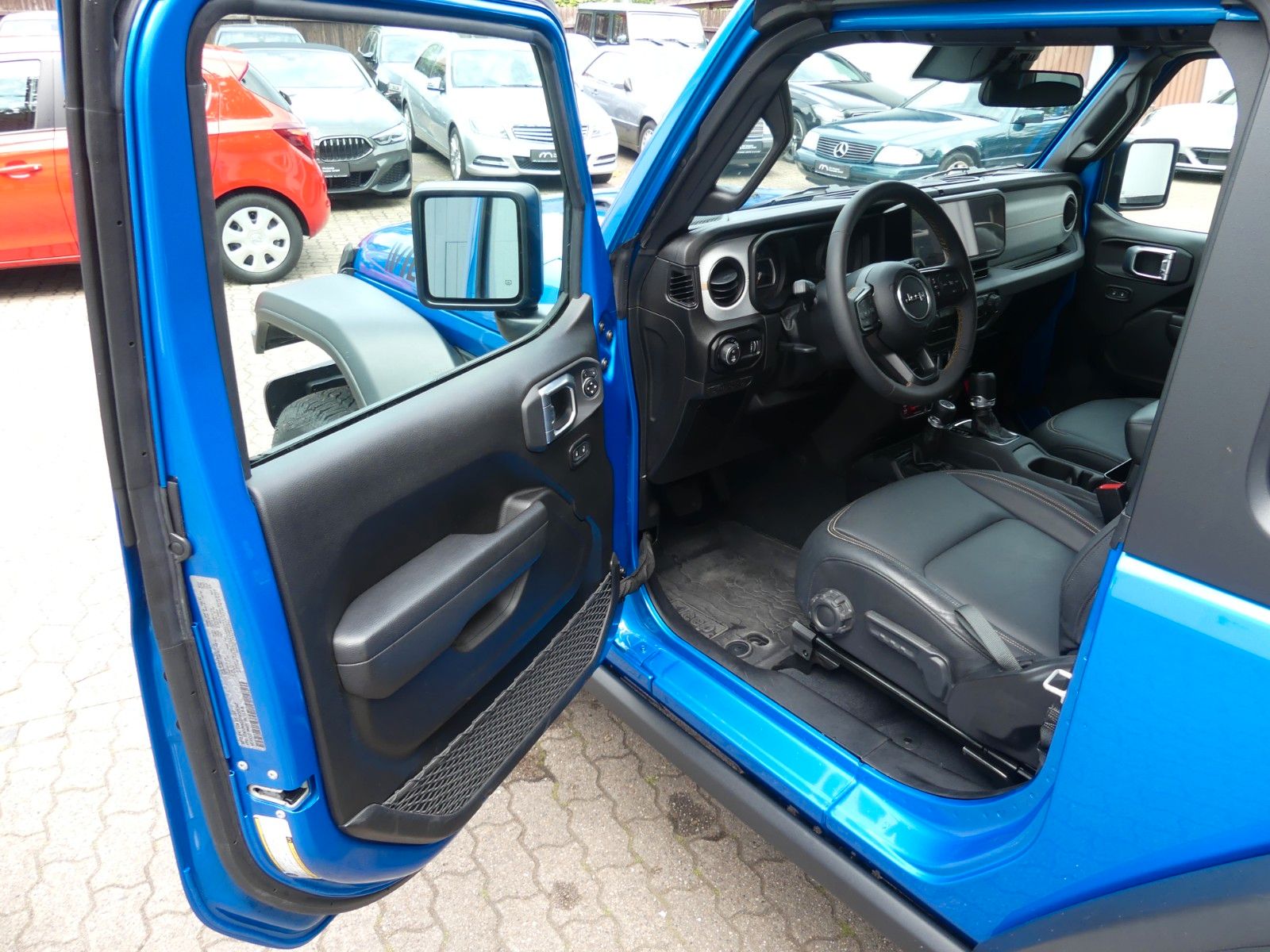 Fahrzeugabbildung Jeep Wrangler 3.6 Ltr, 1. Hd., 7.500 KM TOP ZUSTAND