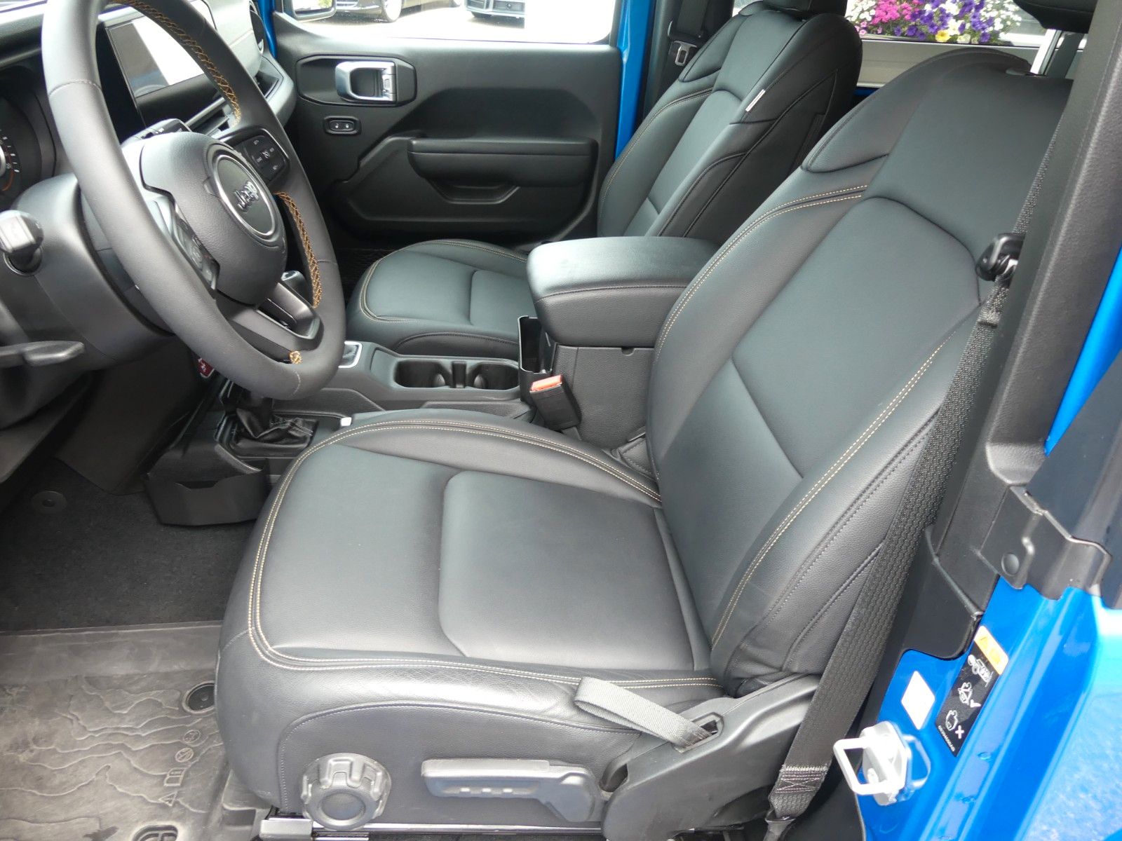 Fahrzeugabbildung Jeep Wrangler 3.6 Ltr, 1. Hd., 7.500 KM TOP ZUSTAND