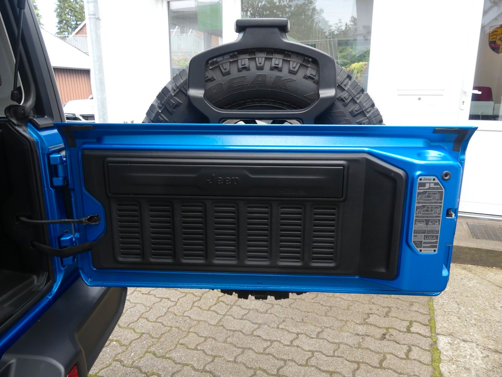 Fahrzeugabbildung Jeep Wrangler 3.6 Ltr, 1. Hd., 7.500 KM TOP ZUSTAND