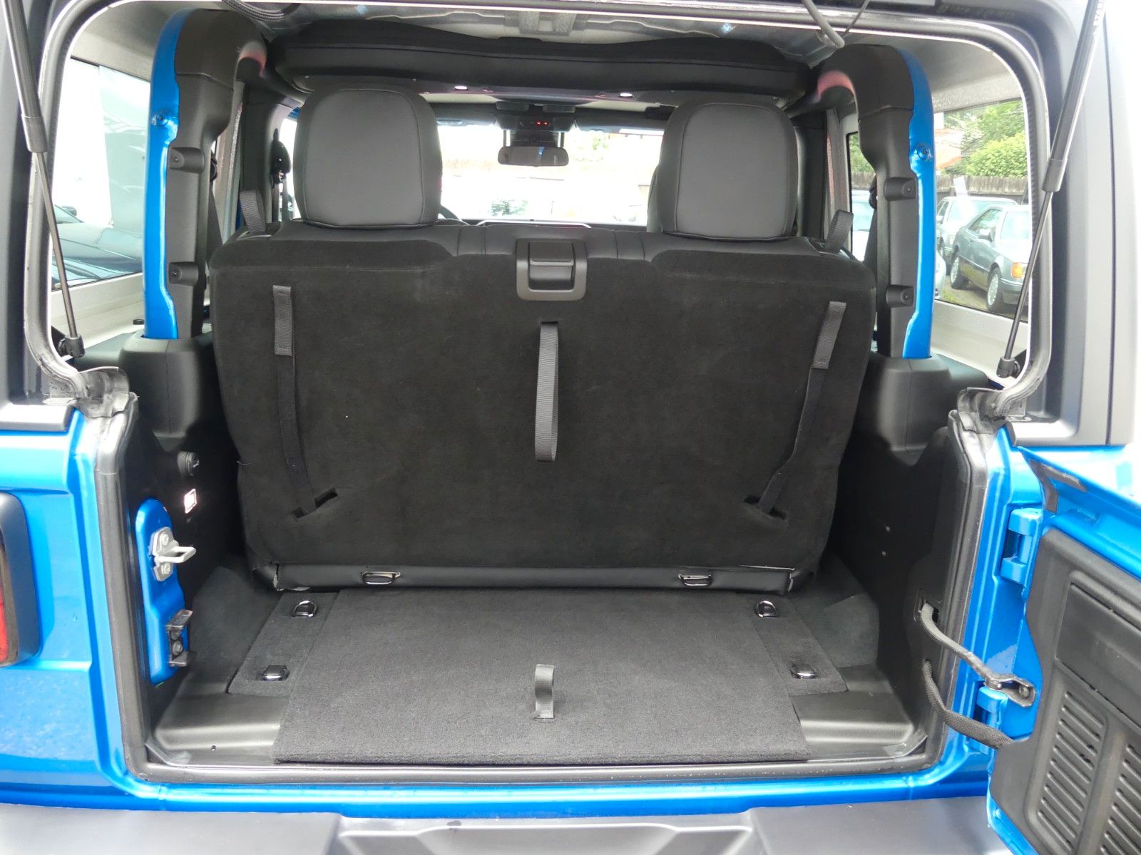 Fahrzeugabbildung Jeep Wrangler 3.6 Ltr, 1. Hd., 7.500 KM TOP ZUSTAND