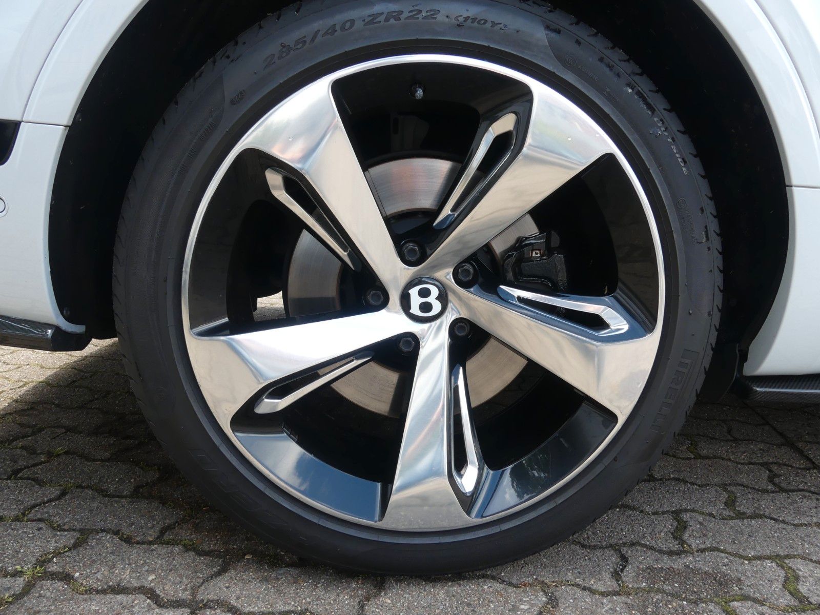 Fahrzeugabbildung Bentley Bentayga , 2. Hd., deutsches Fzg, Vollausstatt.