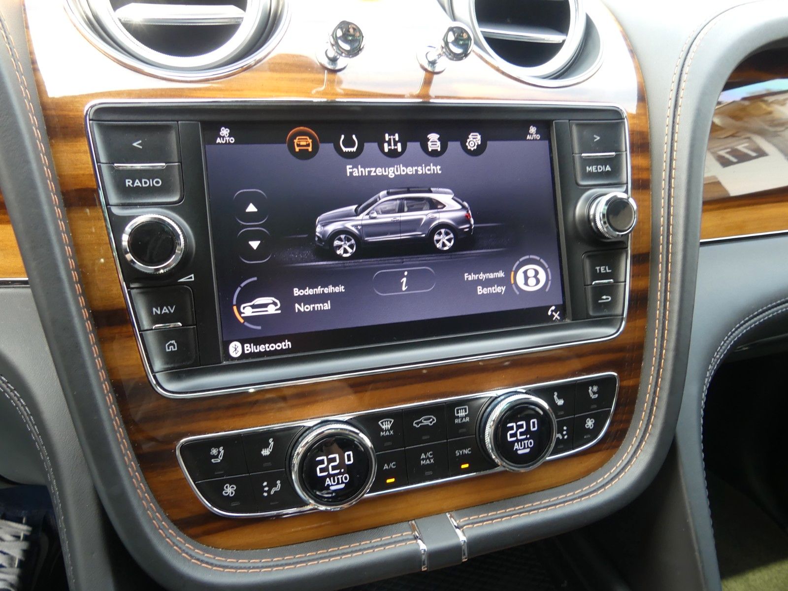 Fahrzeugabbildung Bentley Bentayga , 2. Hd., deutsches Fzg, Vollausstatt.