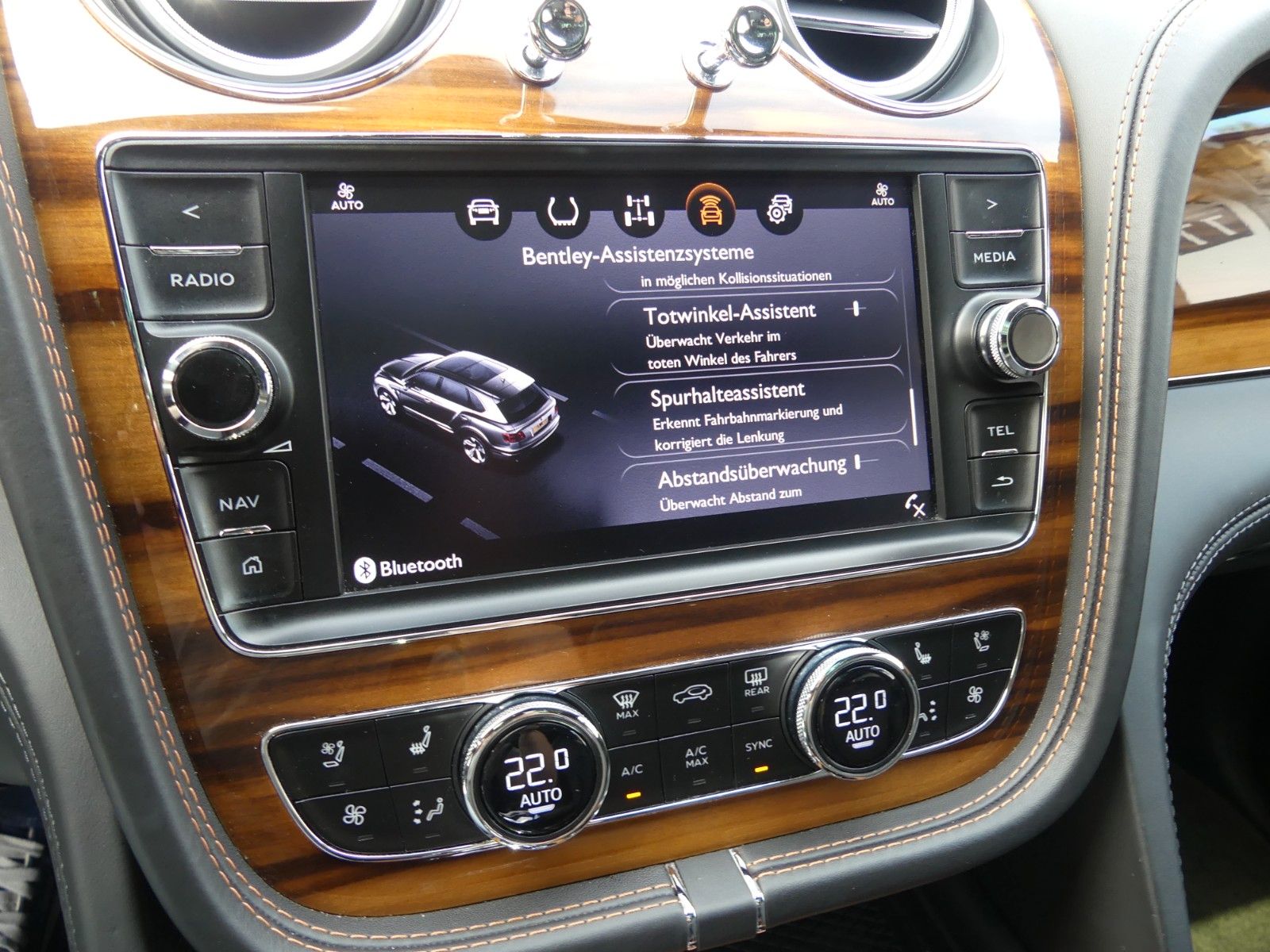 Fahrzeugabbildung Bentley Bentayga , 2. Hd., deutsches Fzg, Vollausstatt.
