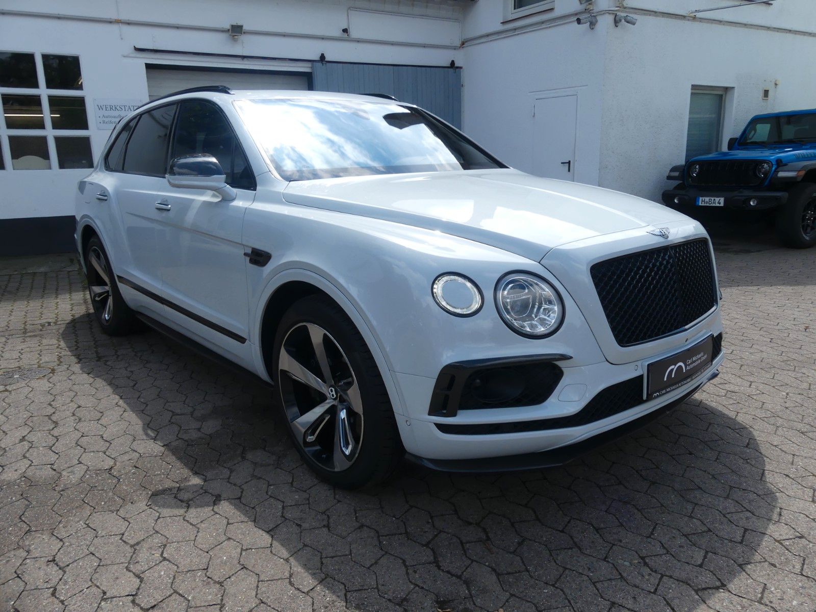 Fahrzeugabbildung Bentley Bentayga , 2. Hd., deutsches Fzg, Vollausstatt.