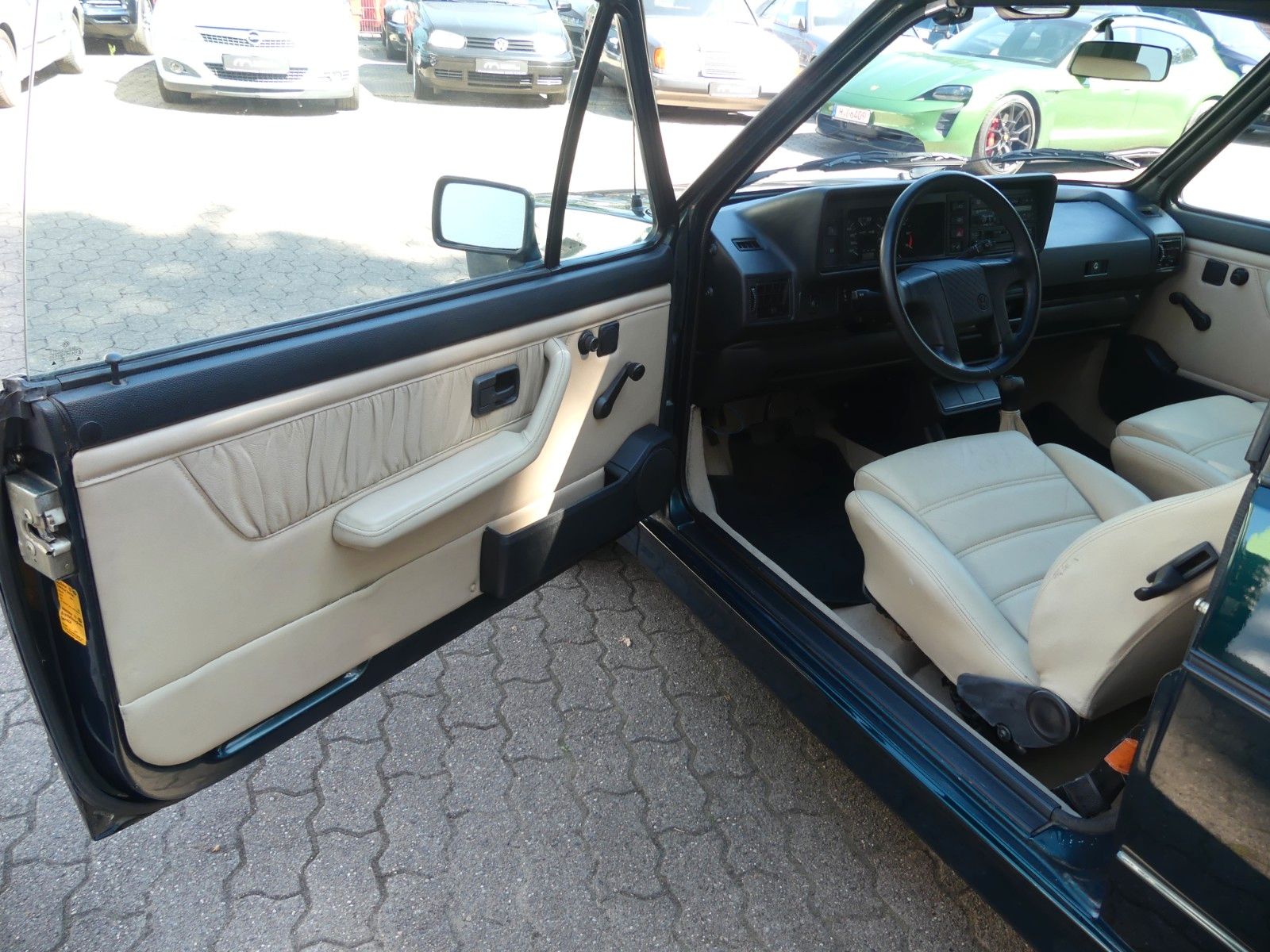 Fahrzeugabbildung Volkswagen Golf I Cabrio Classic Line