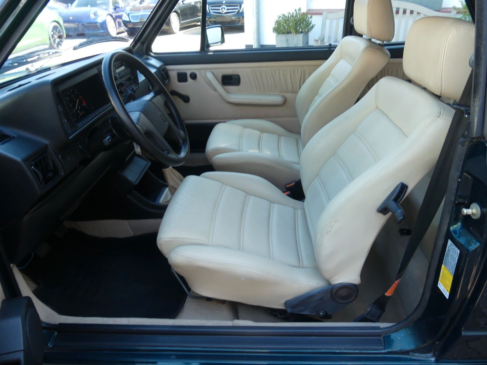 Fahrzeugabbildung Volkswagen Golf I Cabrio Classic Line