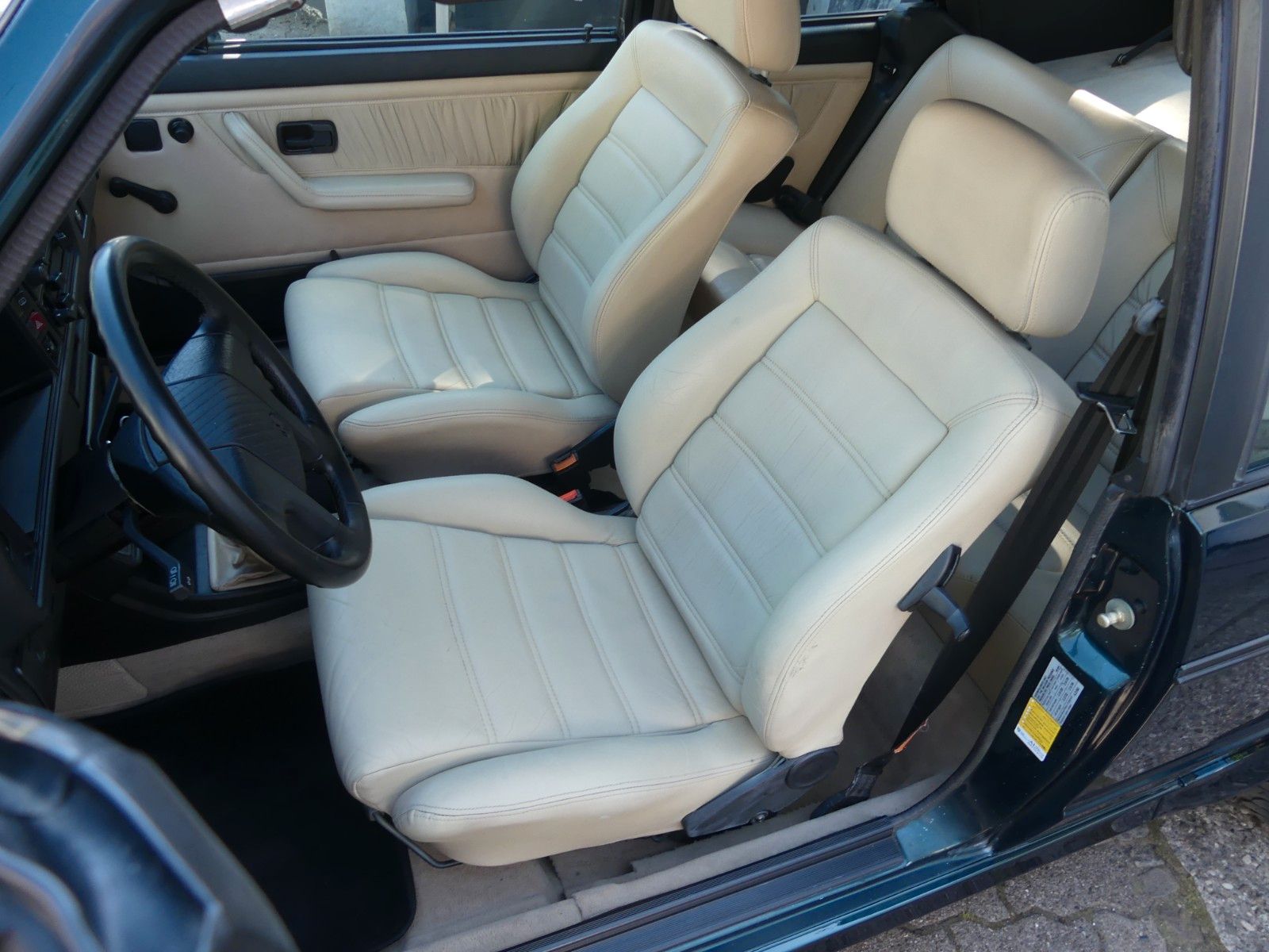 Fahrzeugabbildung Volkswagen Golf I Cabrio Classic Line