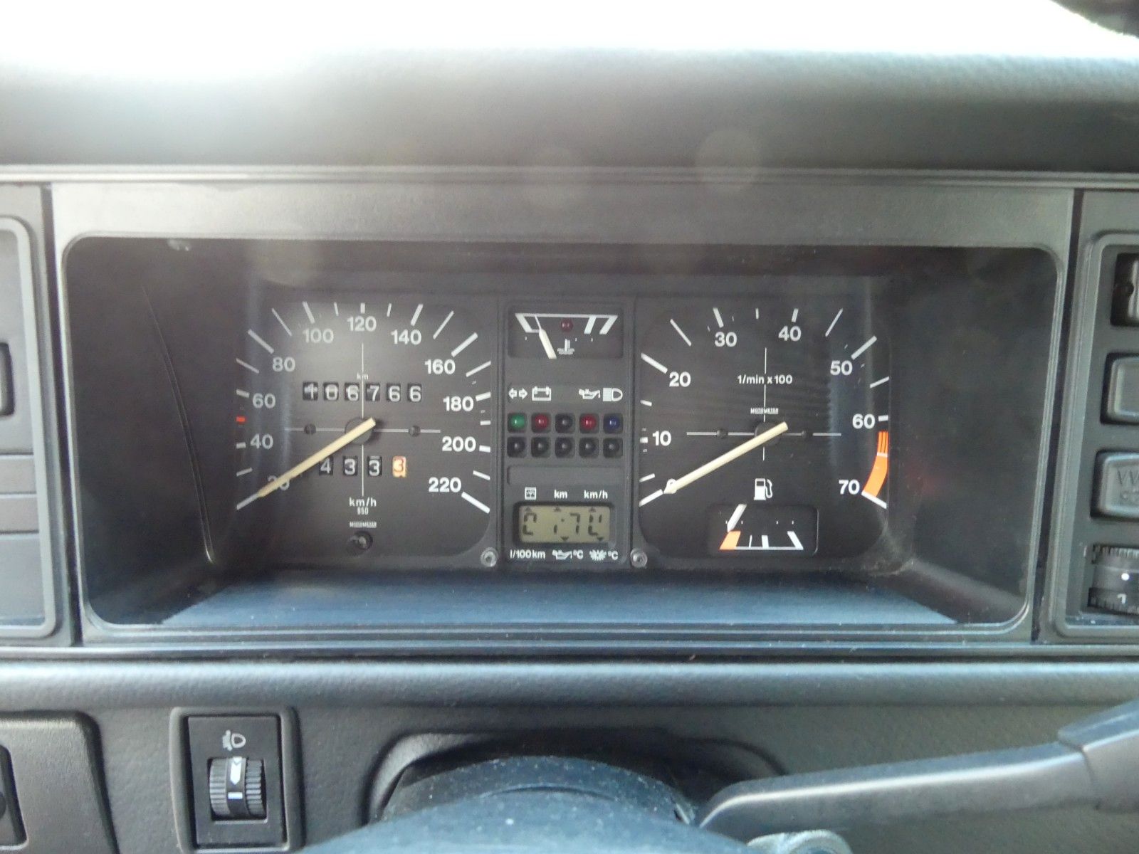 Fahrzeugabbildung Volkswagen Golf I Cabrio Classic Line