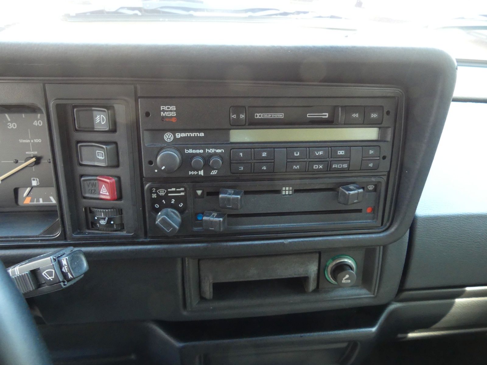 Fahrzeugabbildung Volkswagen Golf I Cabrio Classic Line